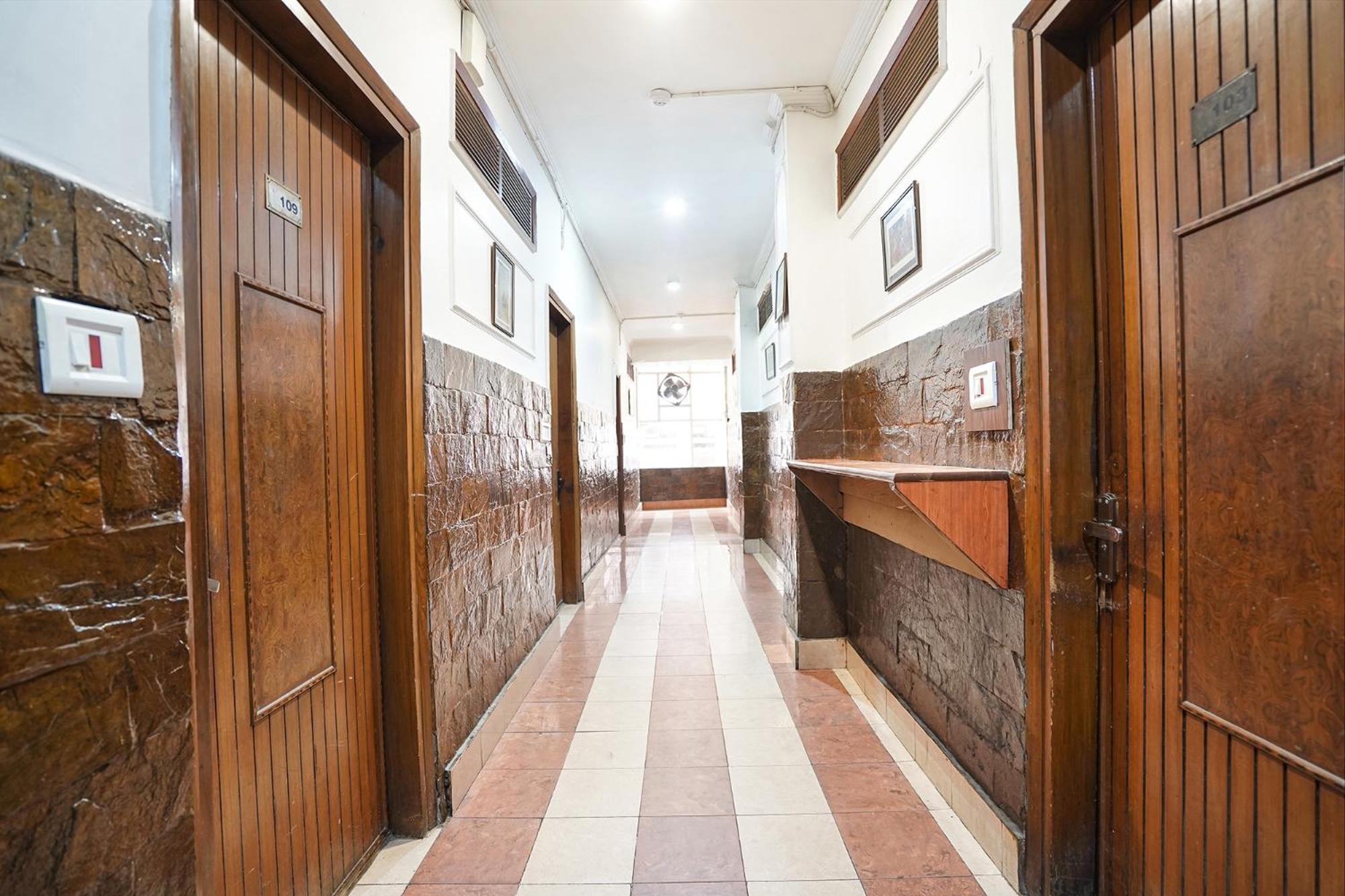 Hotel Fabhotel India International Near Railway Station 3*