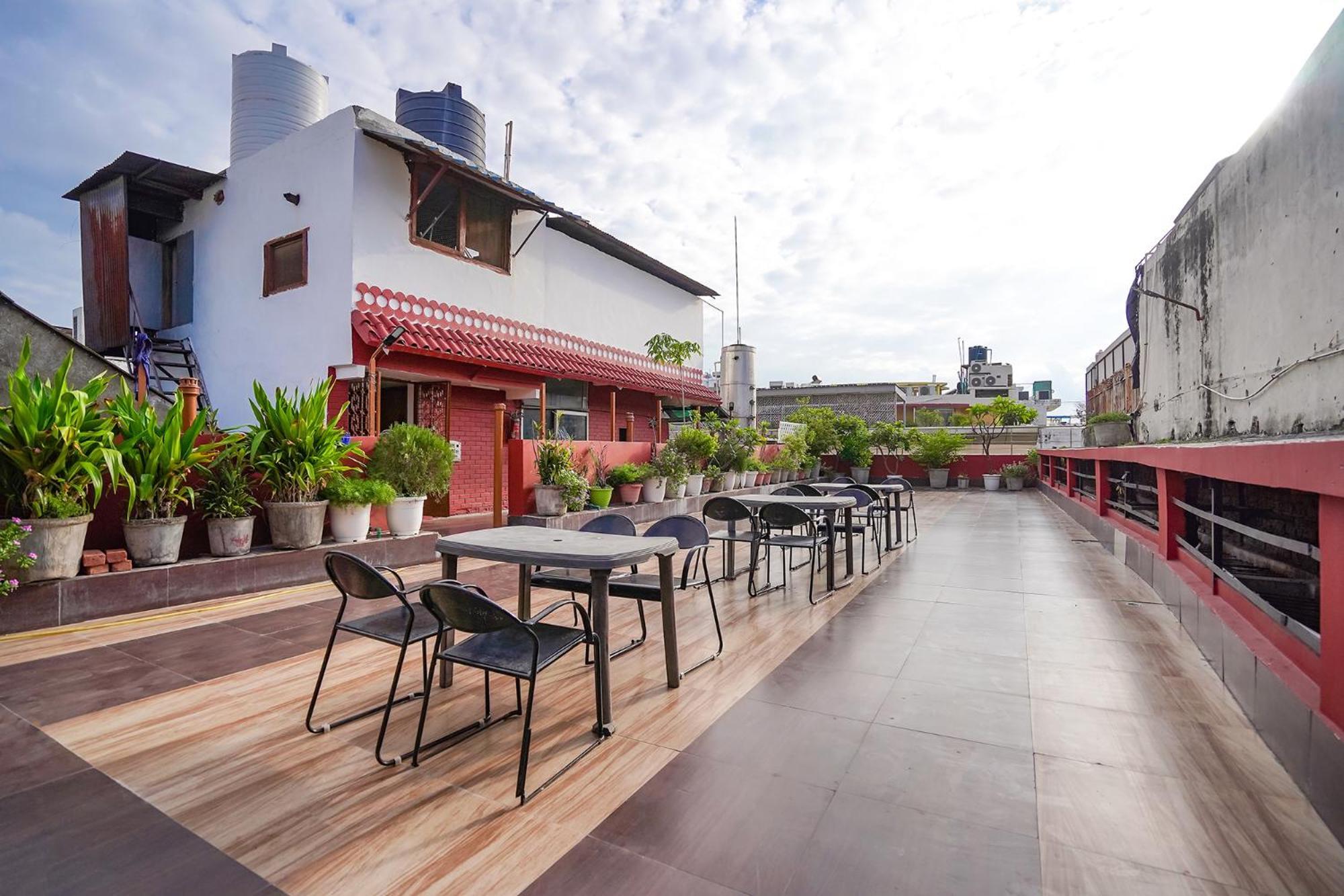 Hotel Fabhotel India International Near Railway Station 3*