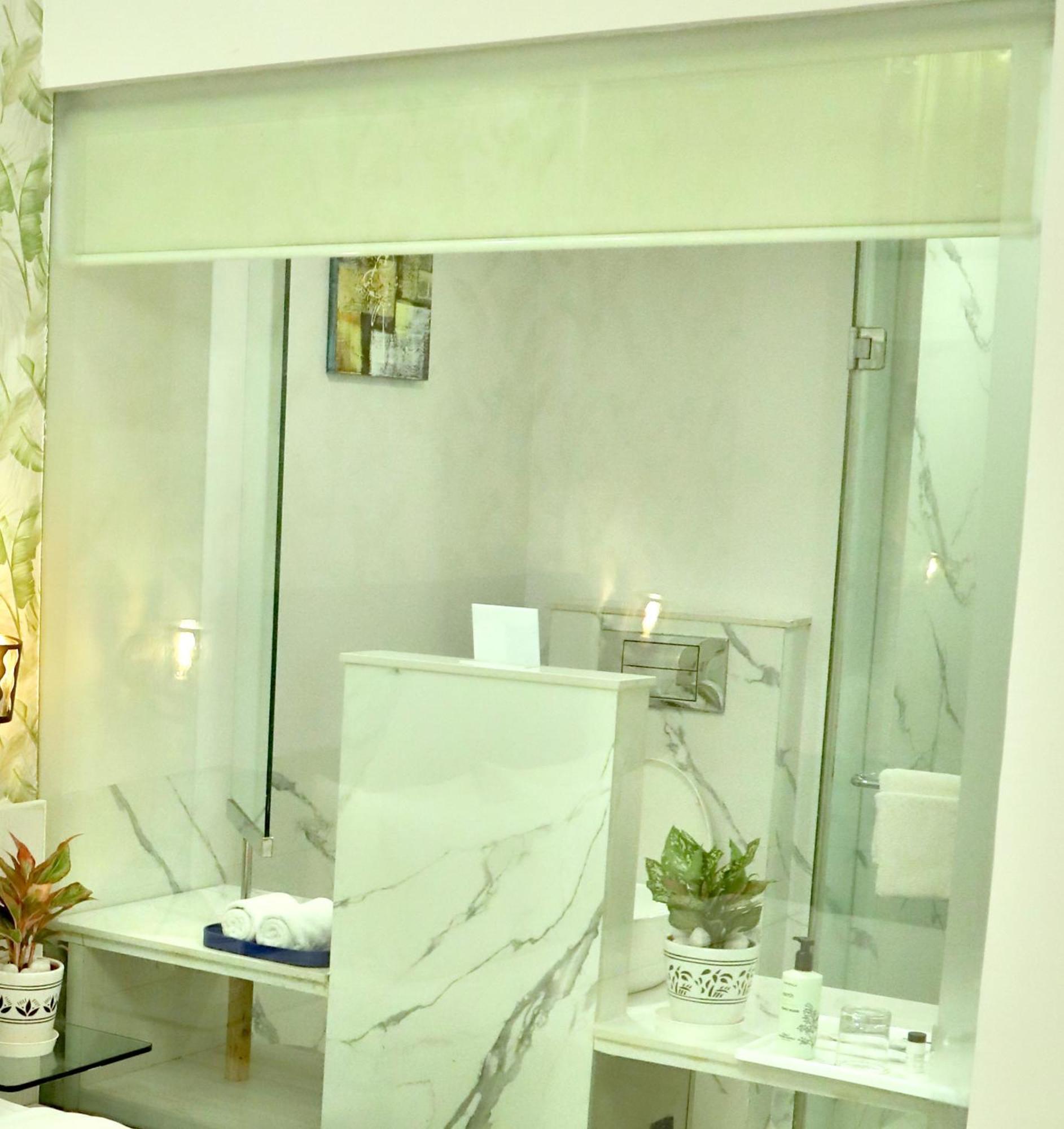 Sarovar Portico Naraina, 3* New Delhi