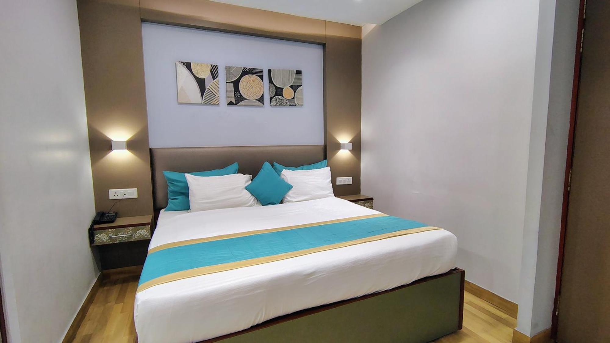 Western Blu Hotel
