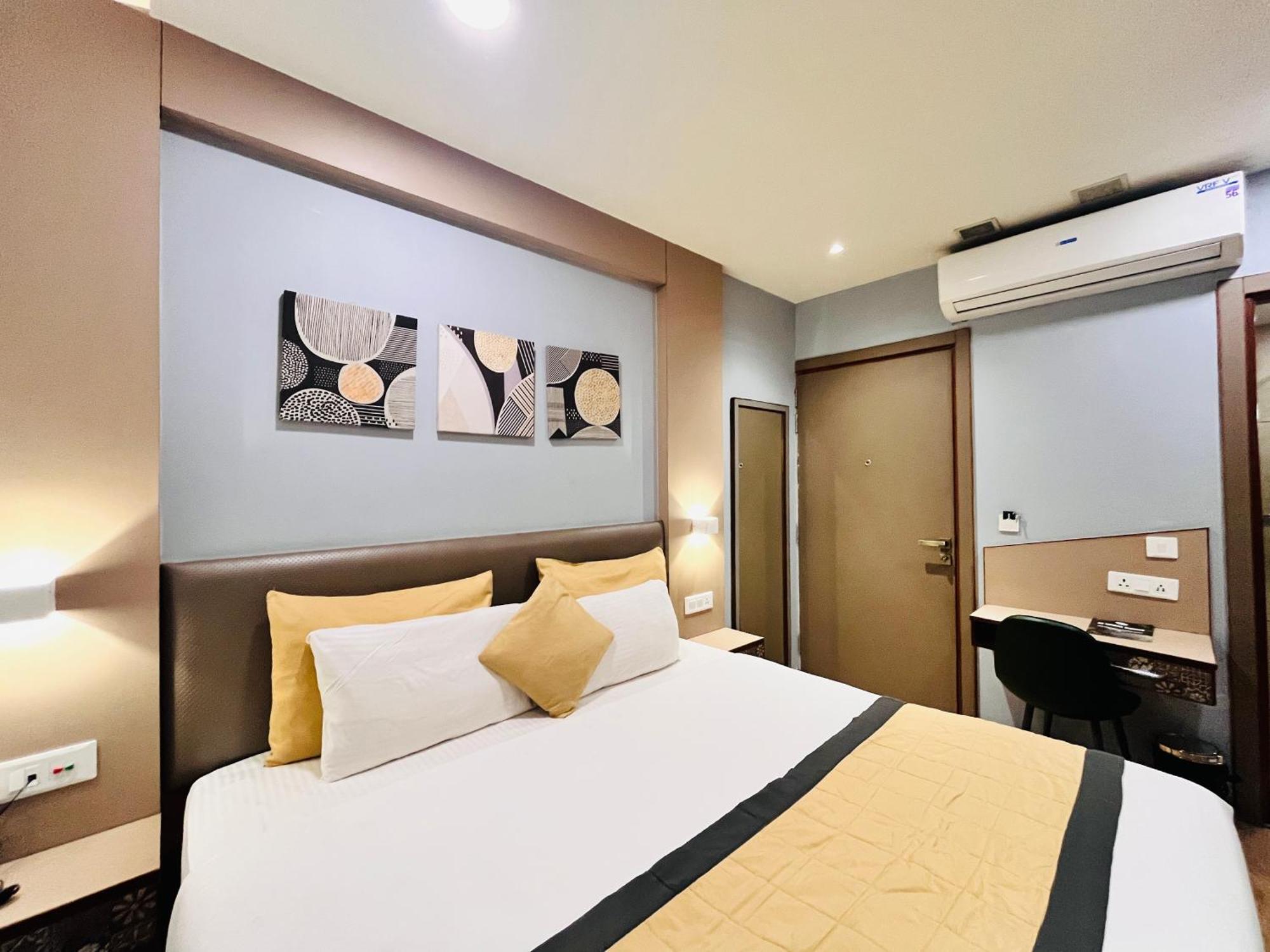 Western Blu Hotel Delhi (National Capital Territory of India)