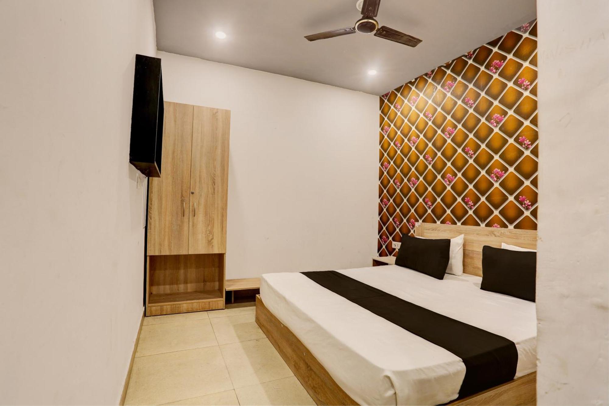 Hotel O Dwarka Mor Metro Delhi (National Capital Territory of India)