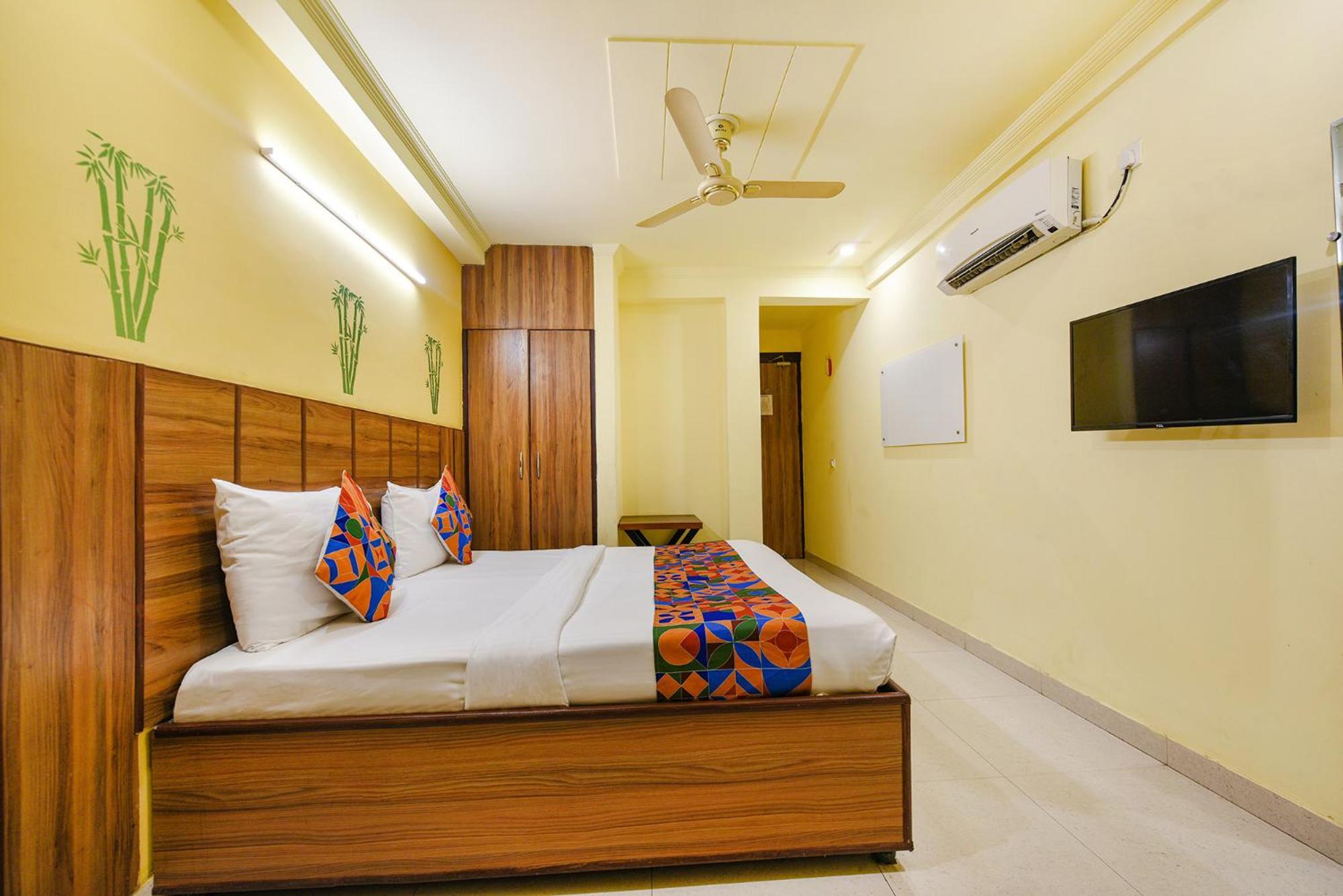 Fabhotel Ishtara Guest house *