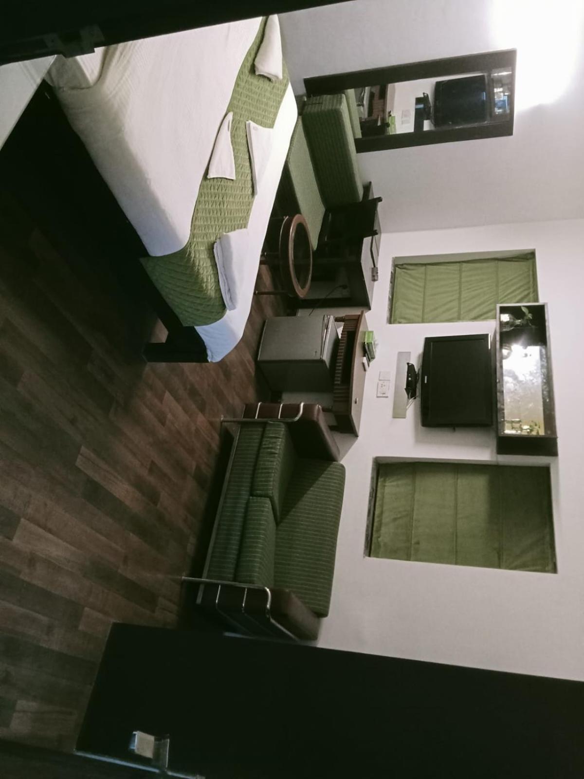 Hotel At Saket Near Pvr Cinema New Delhi