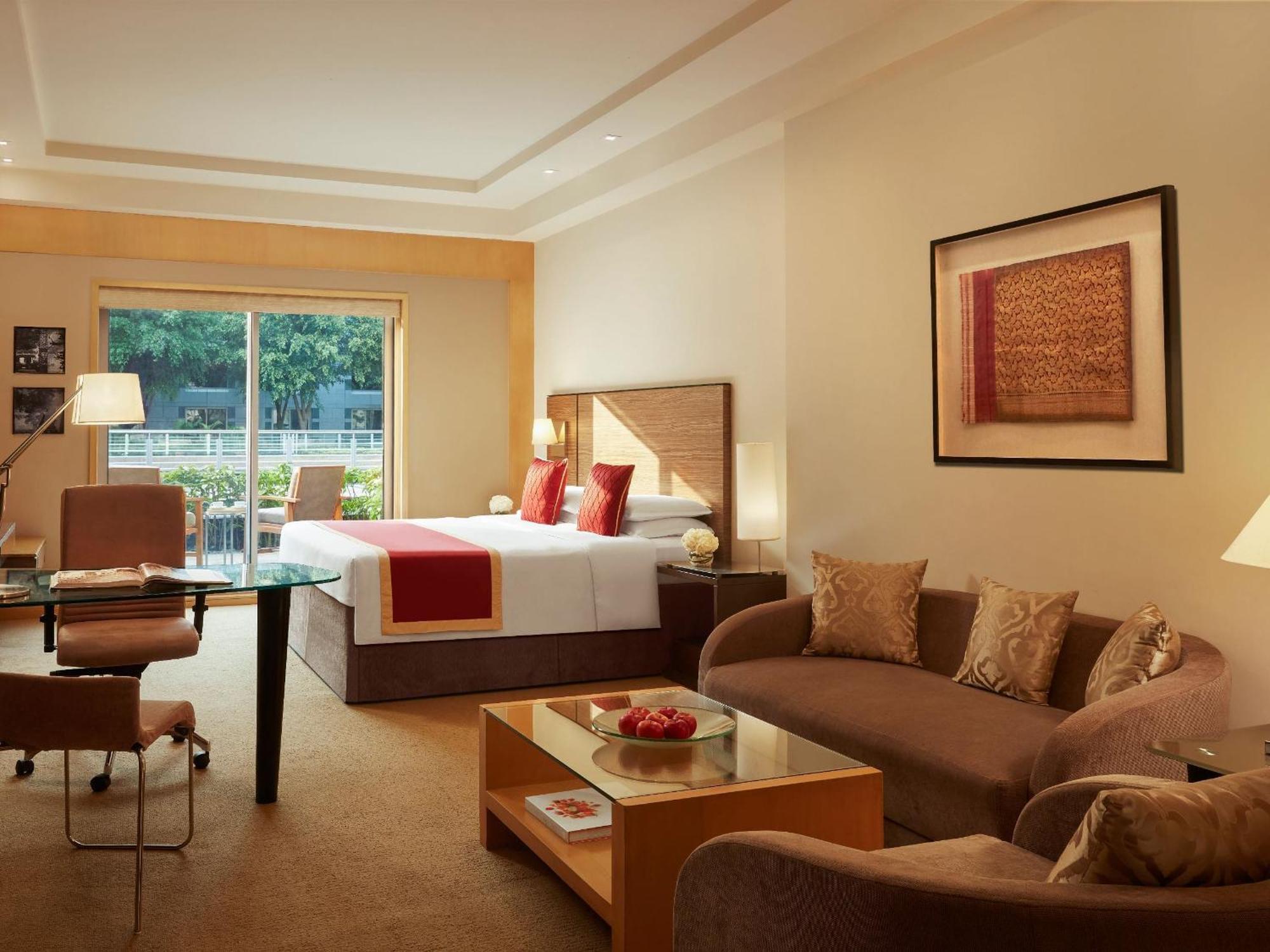 Airport Tulip Near Delhi Airport 4* New Delhi