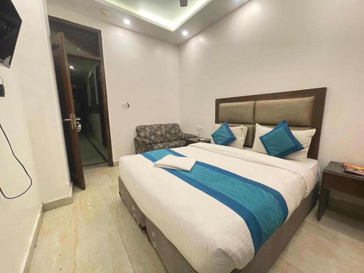 Shivdev International Near Railway Station 3*