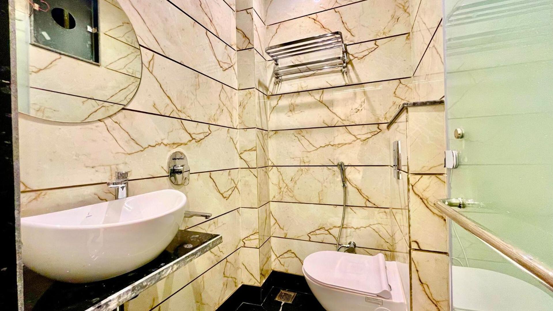 Hotel Shivdev International Near Railway Station New Delhi