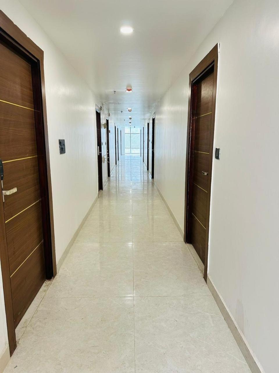Hotel Shivdev International Near Railway Station 3*