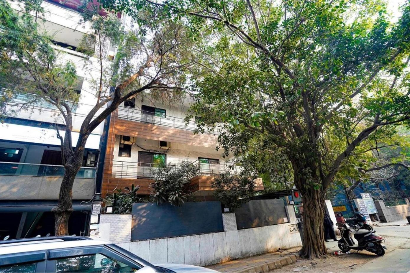 Hotel At Saket Near Pvr Cinema 3*