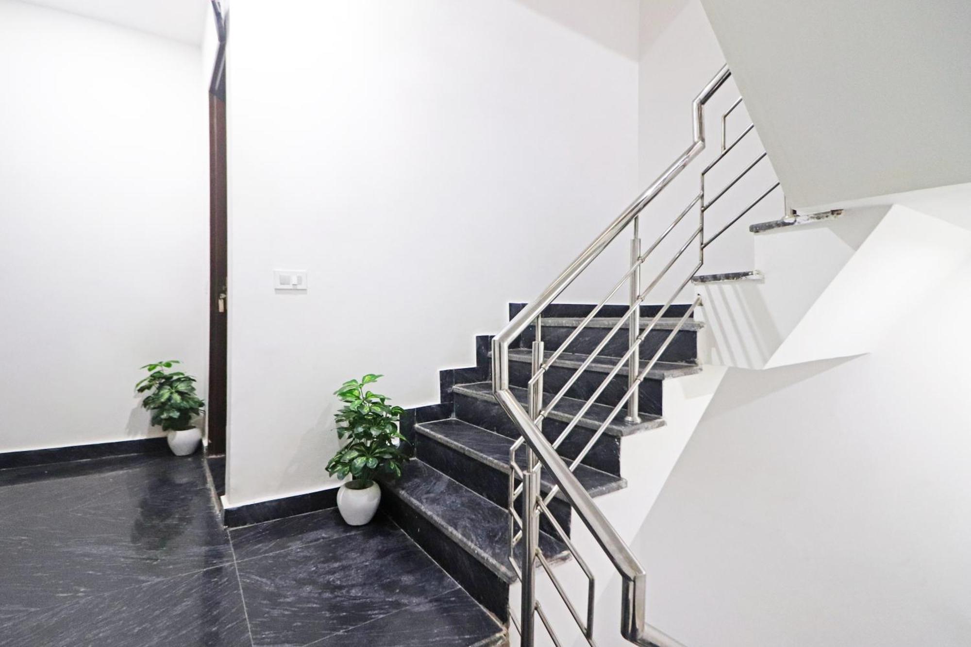 Hotel Airport Tulip Near Delhi Airport New Delhi