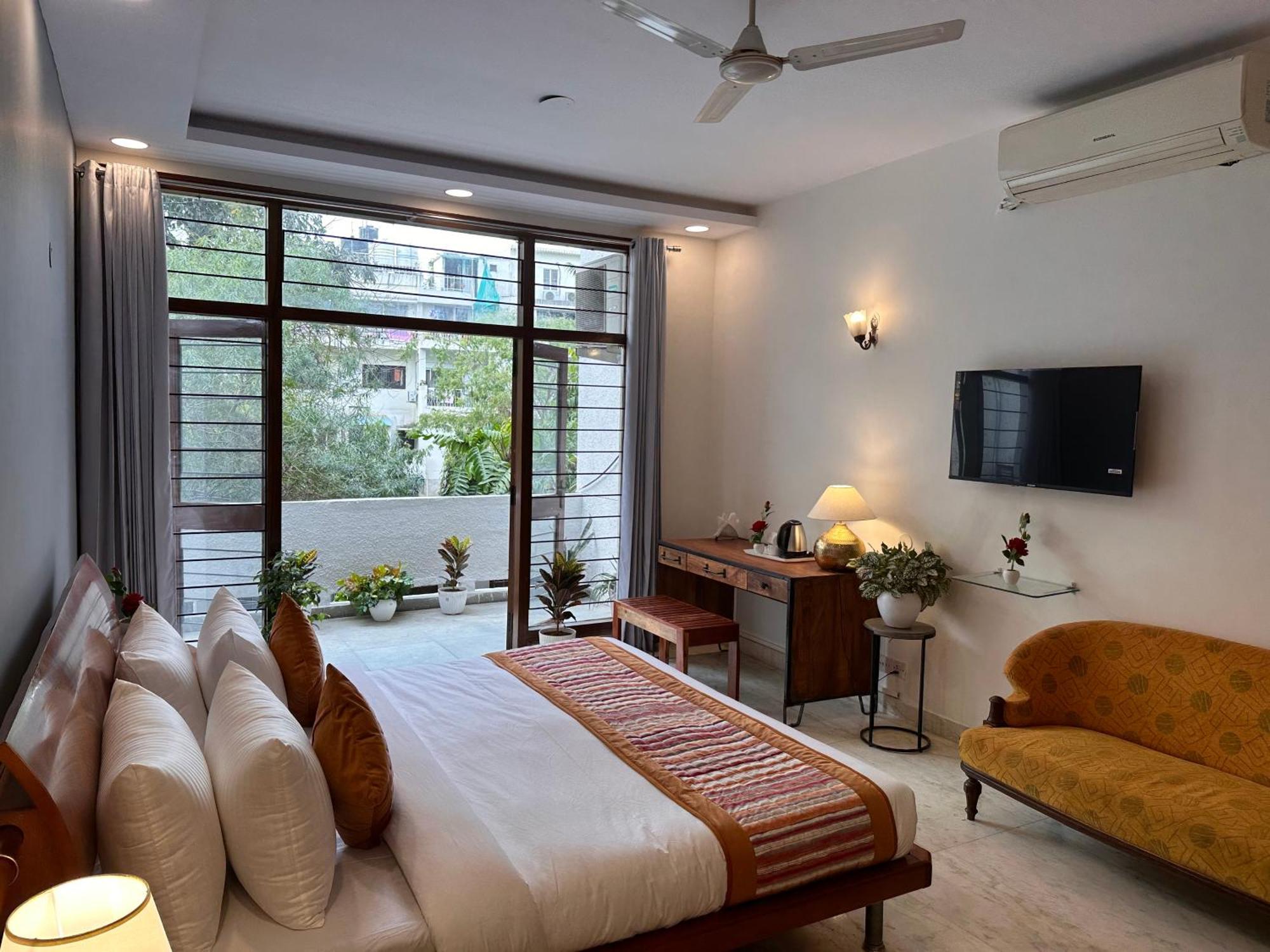 Grove Residency Hauz Khas Couple Friendly