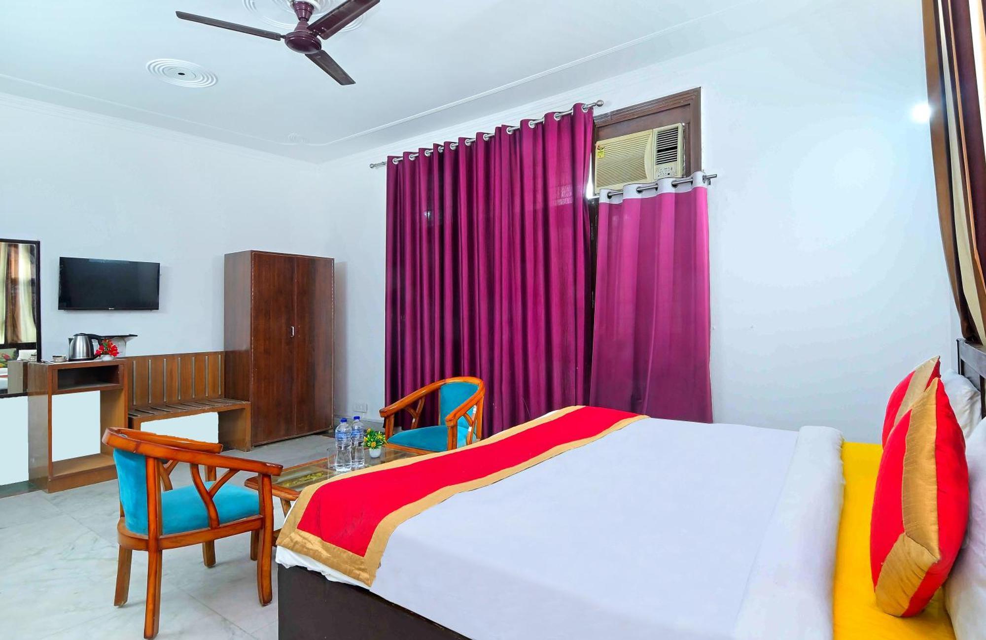 Jkm Hotel 3*