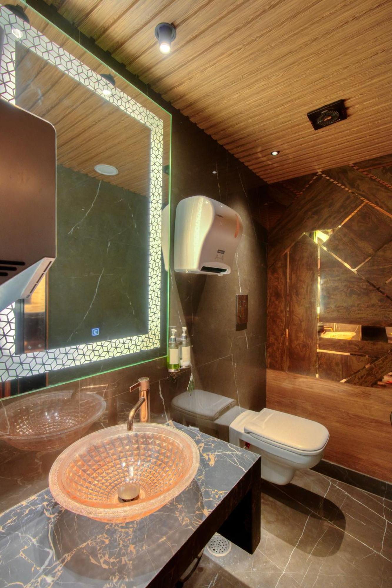 Hotel Empire Suites,