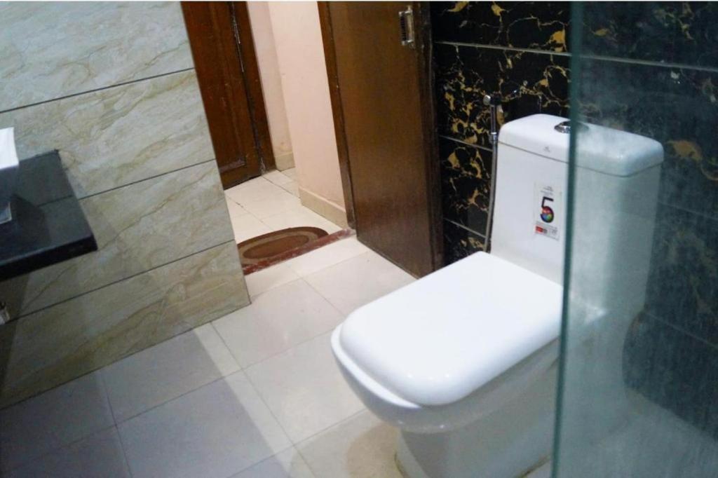 Konark Near Igi Airport Hotel 3*