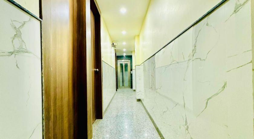 Hotel Konark Near Igi Airport