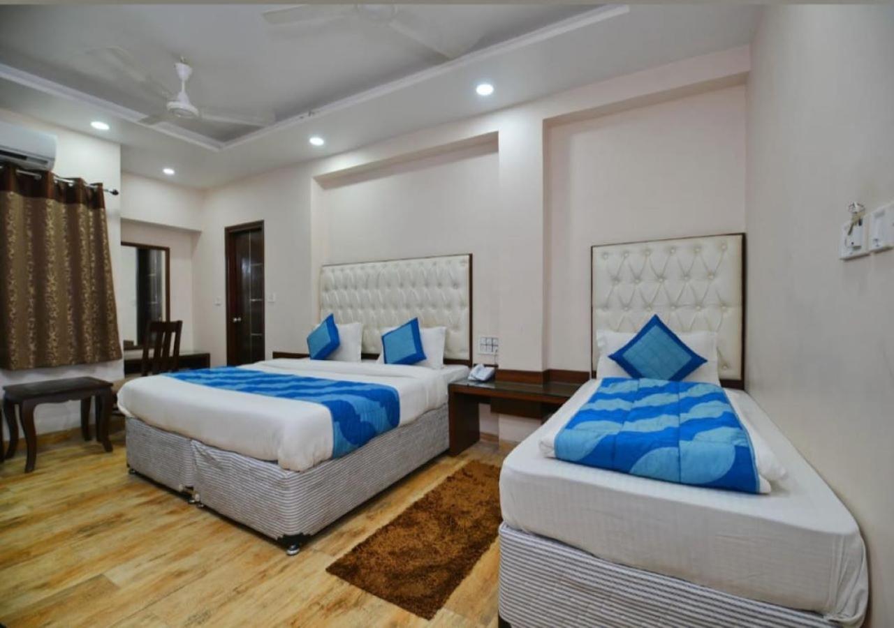 Spot International - Main Bazar Paharganj New Delhi