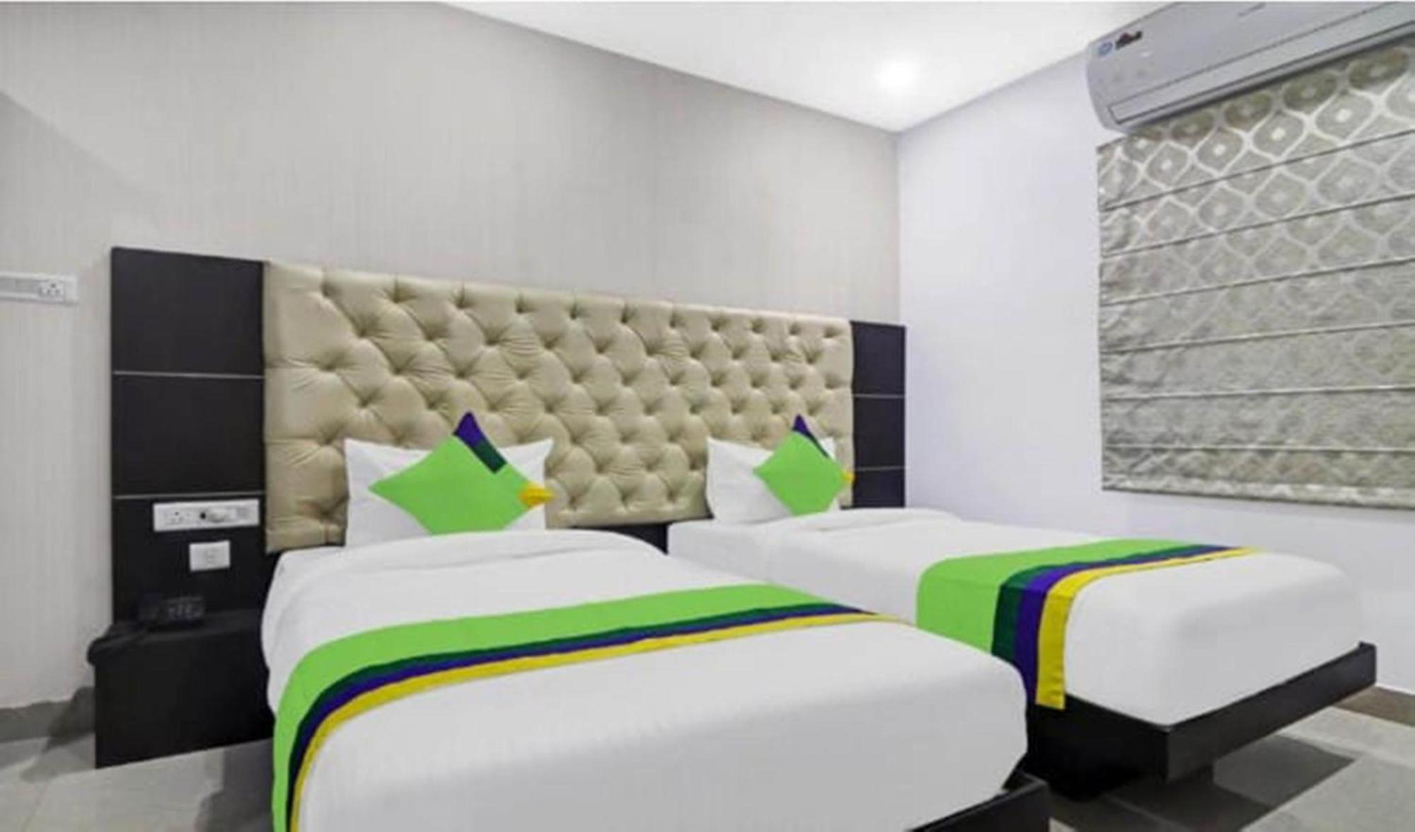 Bed & Breakfast Red Velvet-airport Drop Free Delhi *