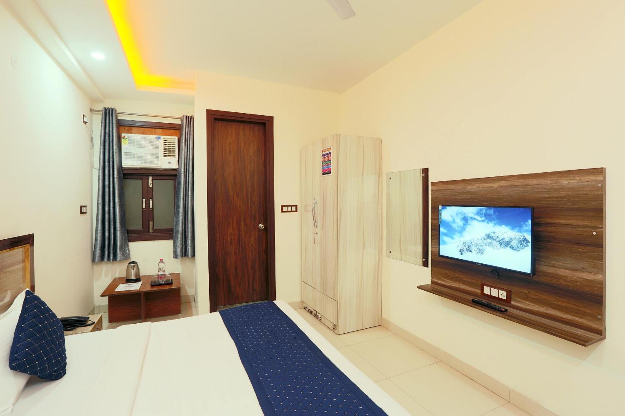 Bed & Breakfast Red Velvet-airport Drop Free Delhi *