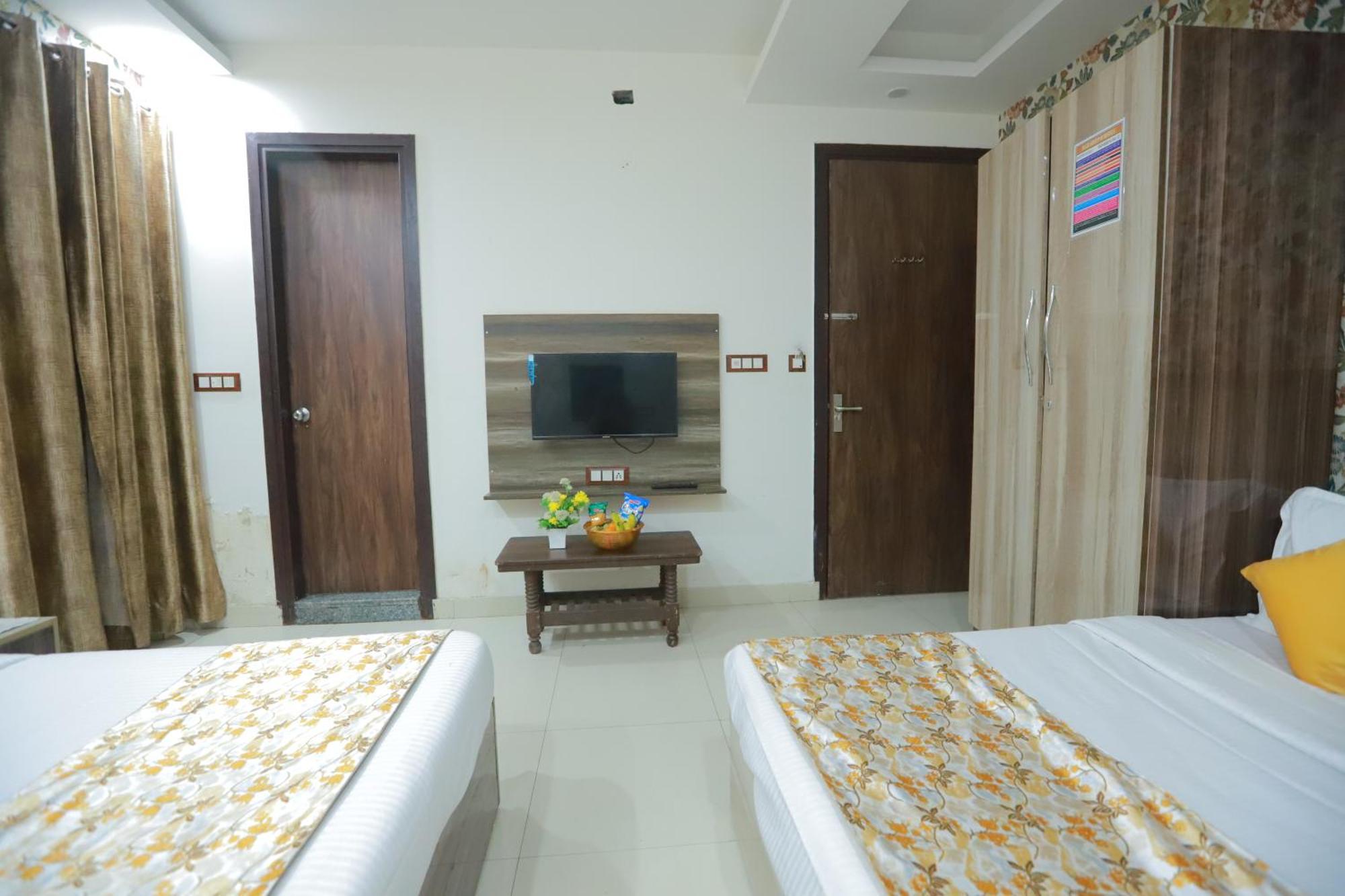 Bed & Breakfast Red Velvet-airport Drop Free Delhi