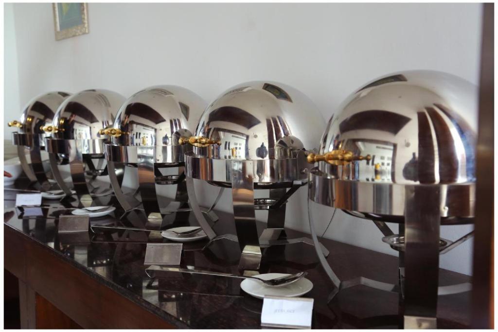 Hotel The R Blues Near Airport New Delhi