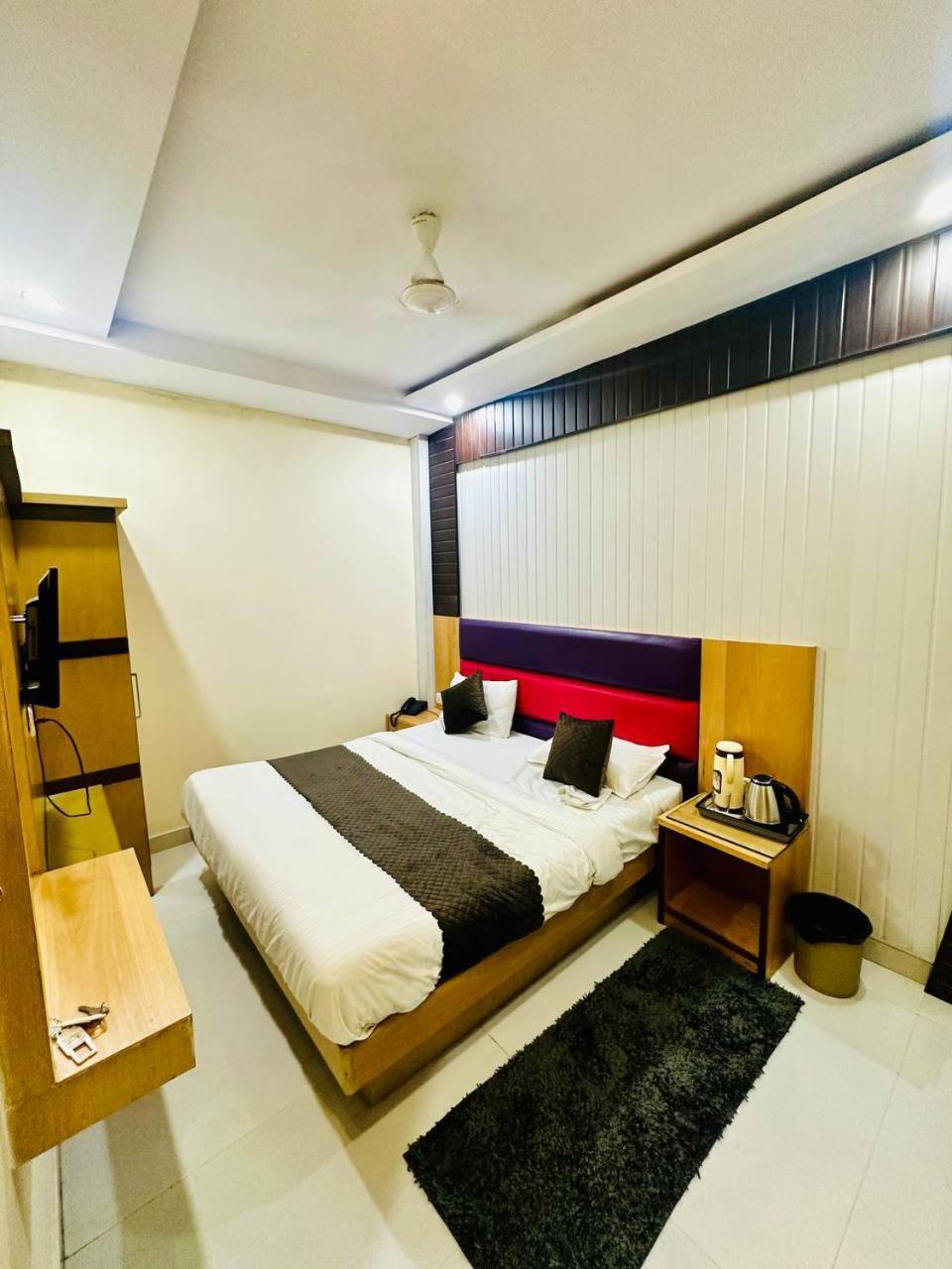 Hotel Bramhaputra Near Railway Station New Delhi