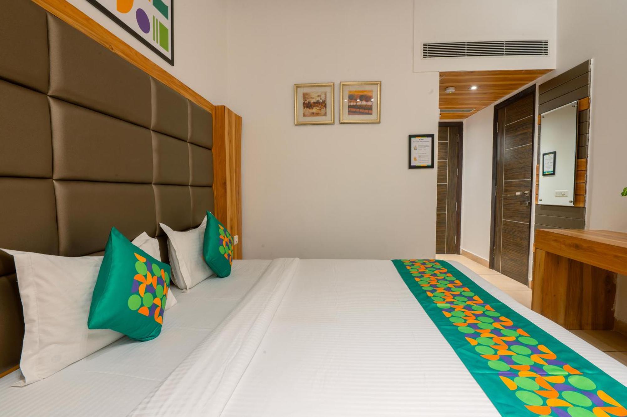 Hotel Treebo Twin Tree New Delhi