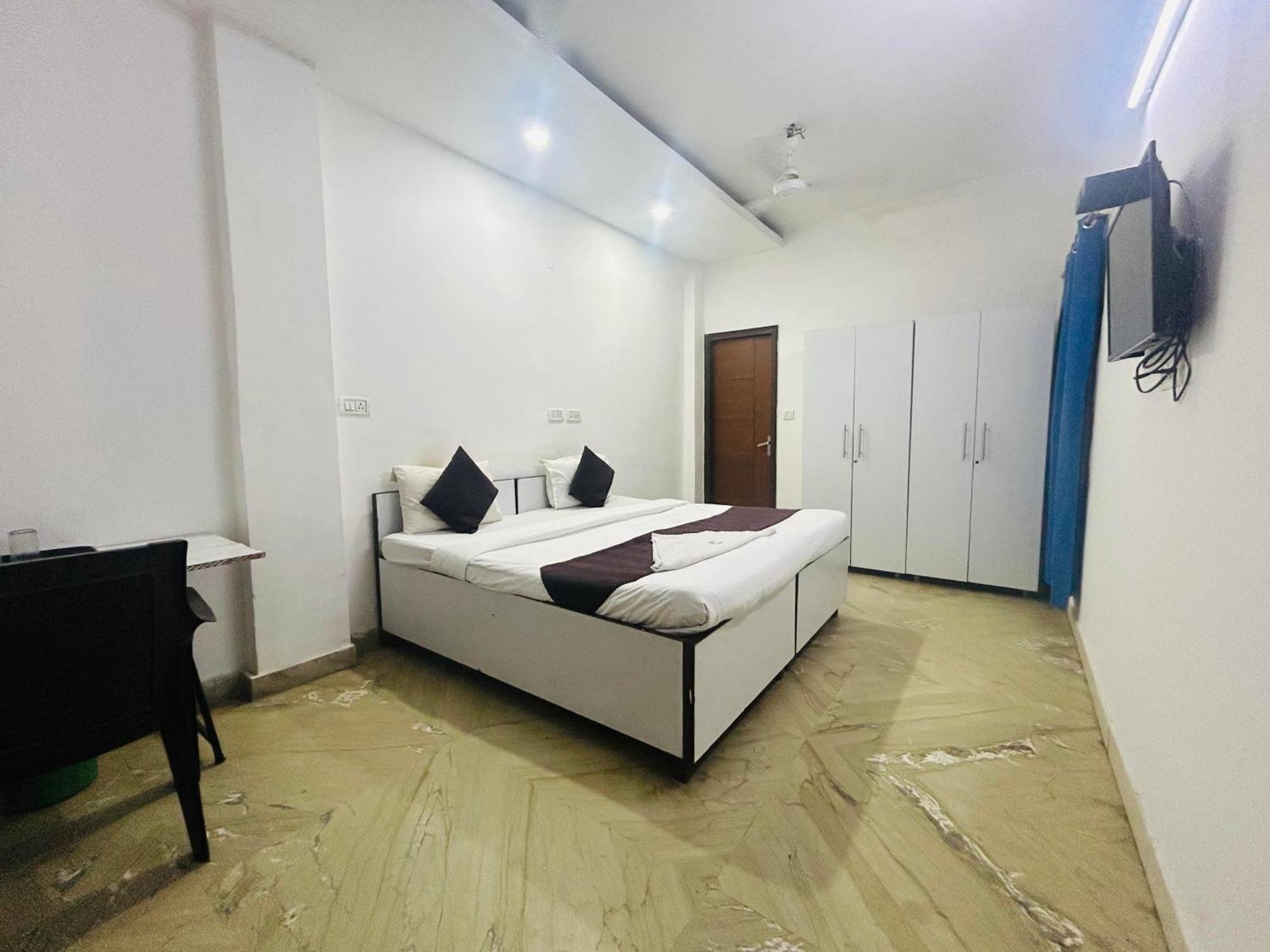 Golden Place New Delhi