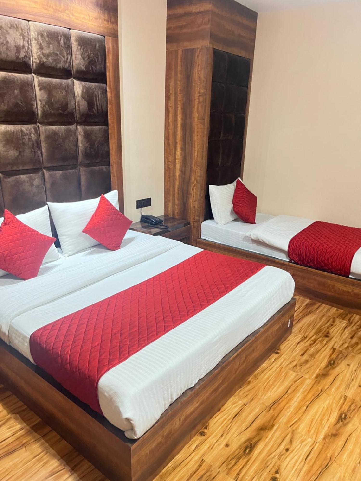 Shimla Heritage- Near B L K Hospital 3*