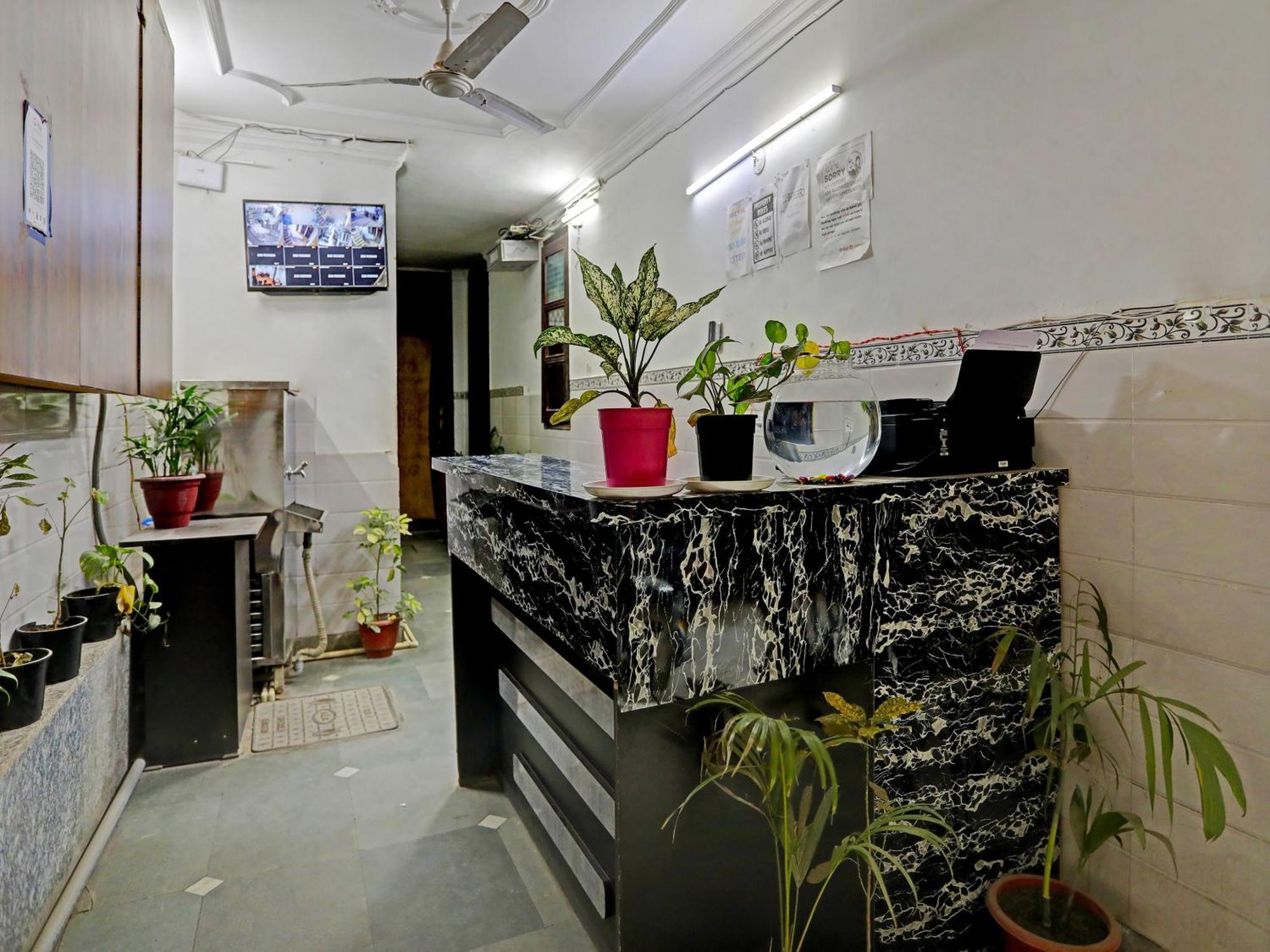 O Sunrise Near Select Citywalk Mall 3* New Delhi