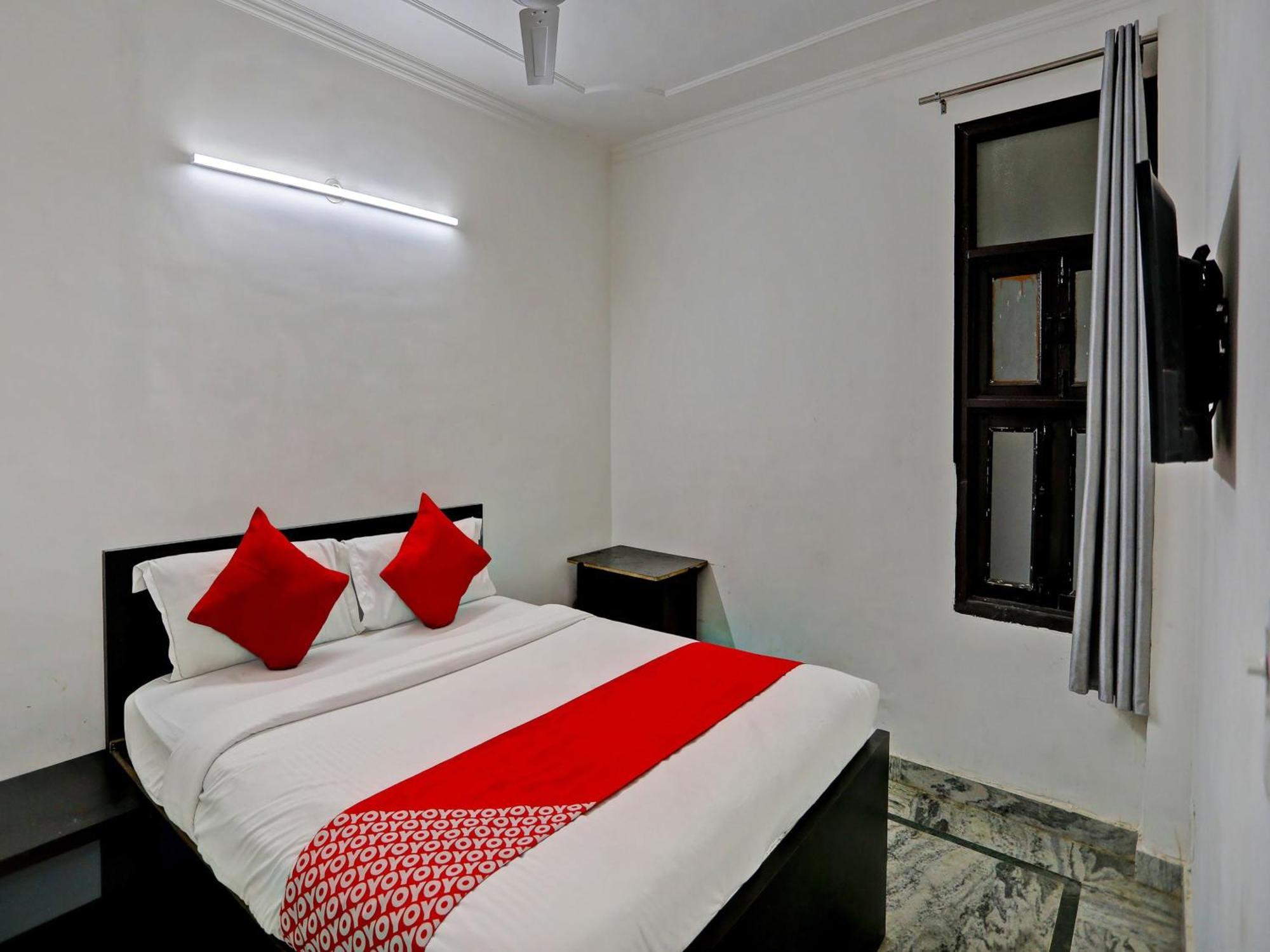 Hotel O Sunrise Near Select Citywalk Mall New Delhi