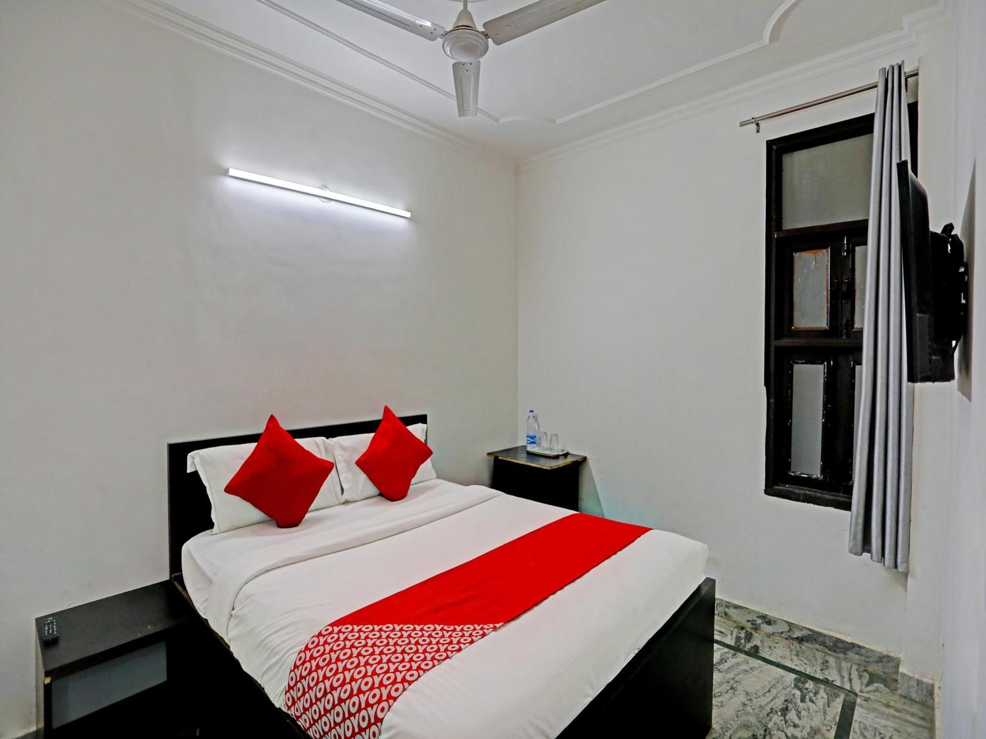 O Sunrise Near Select Citywalk Mall 3* New Delhi