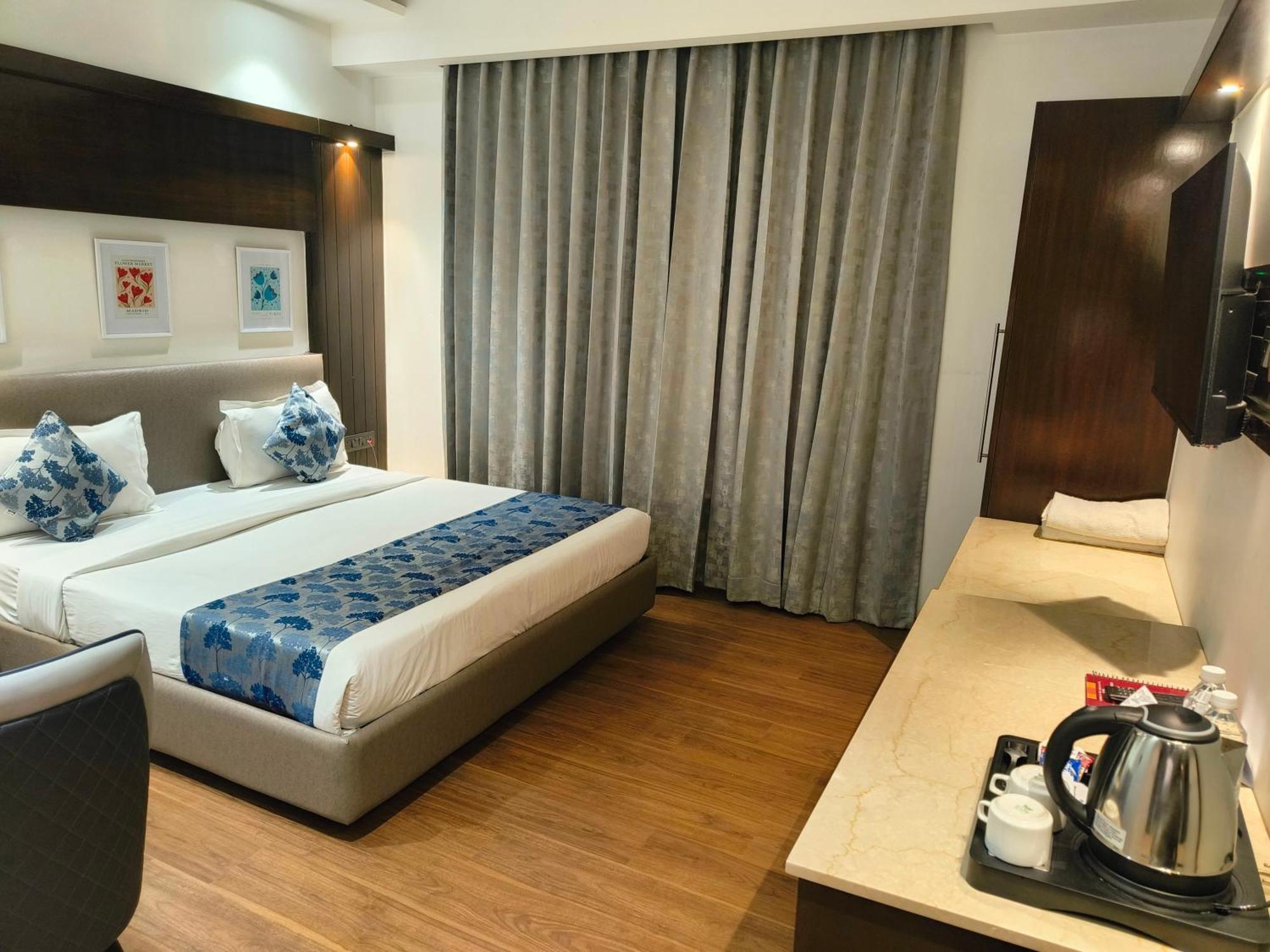 The Pearl - Free Airport Pickup - Traveler's Choice Award Winner For 2025 4* New Delhi