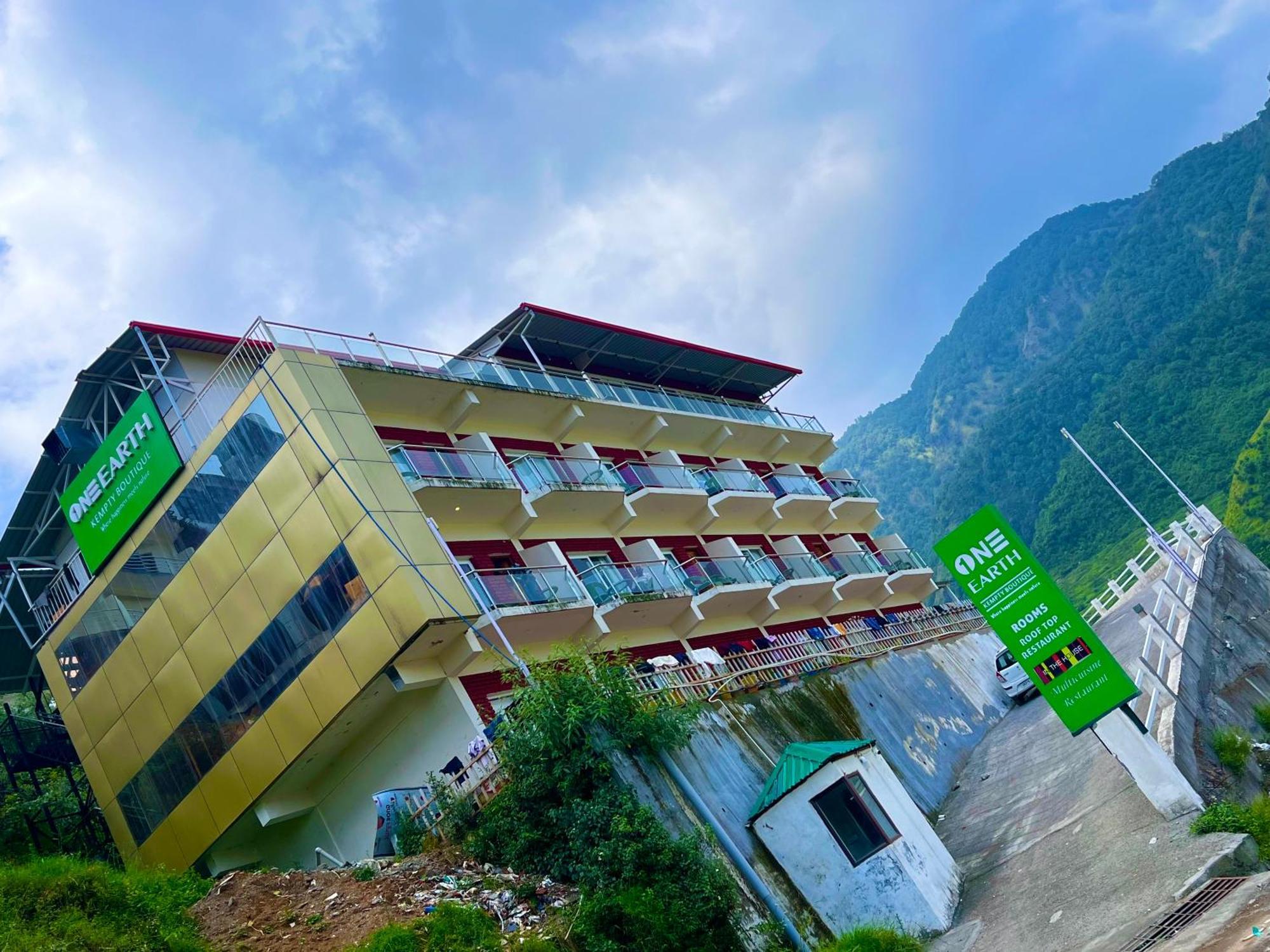 Hotel Ramayi New Delhi