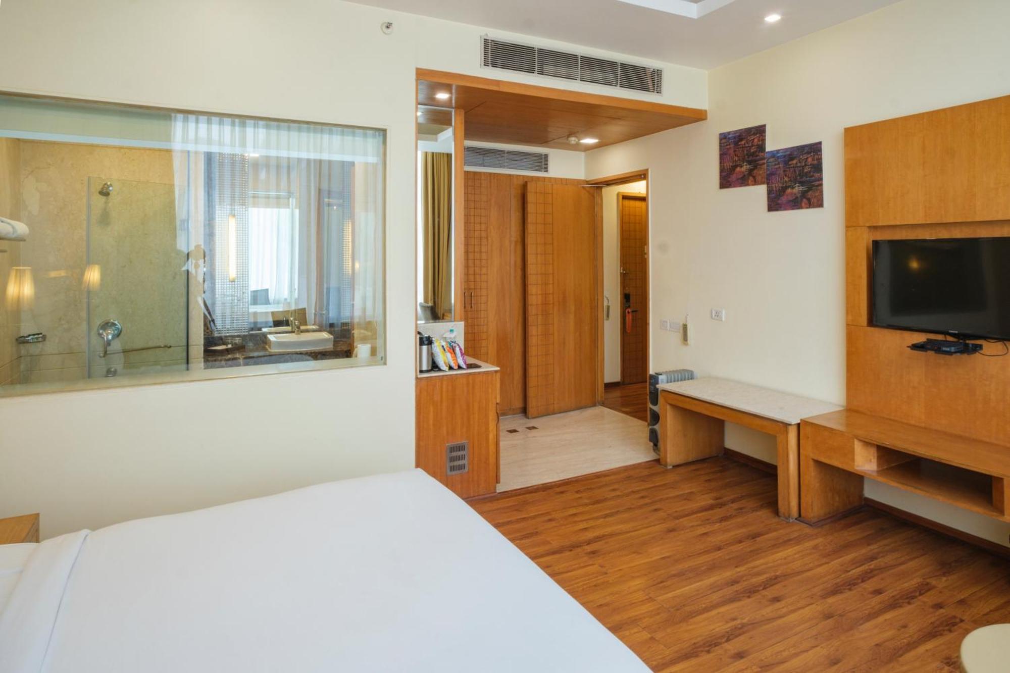 Hotel Opulent By Udman Chhattarpur