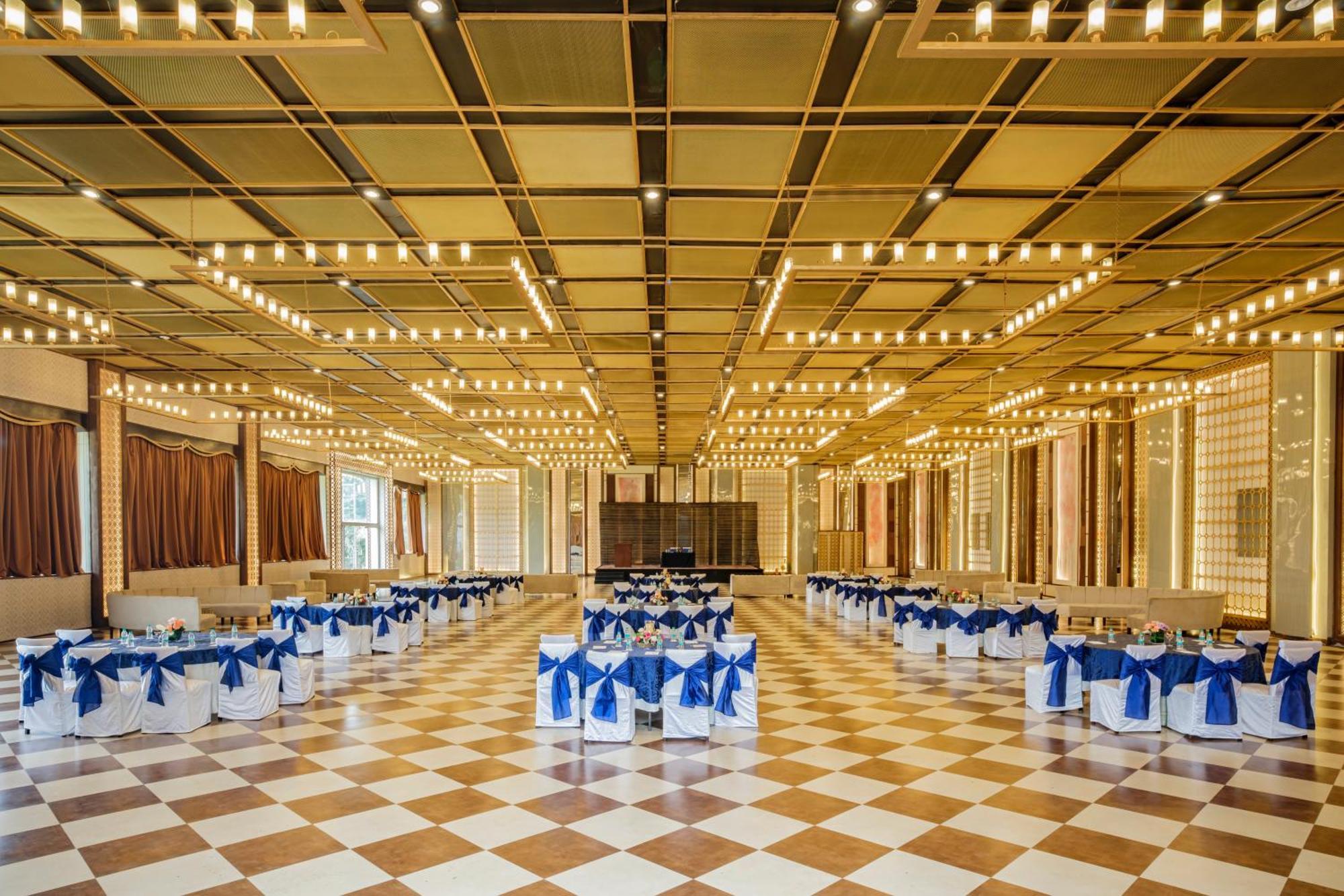 Opulent By Udman Chhattarpur Hotel 4*