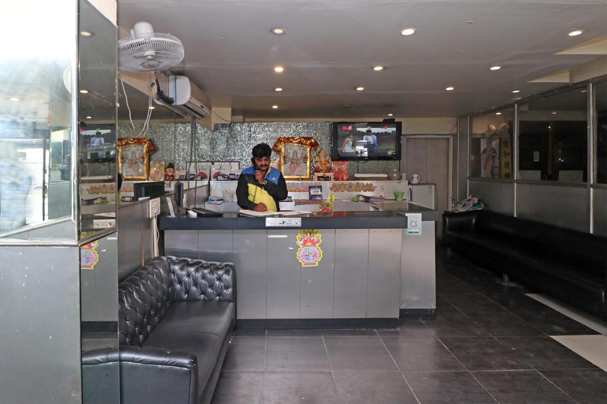 Hotel O Max New Delhi