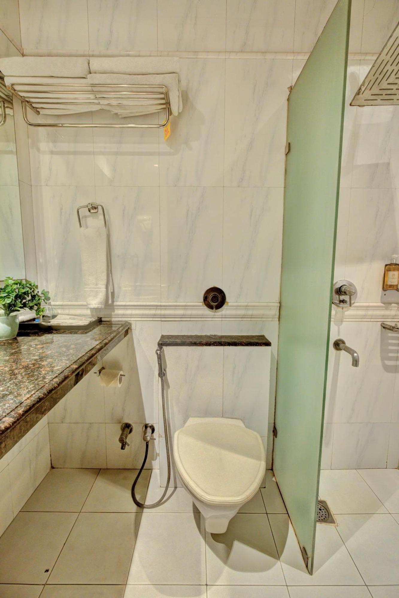 Empire Suites,
