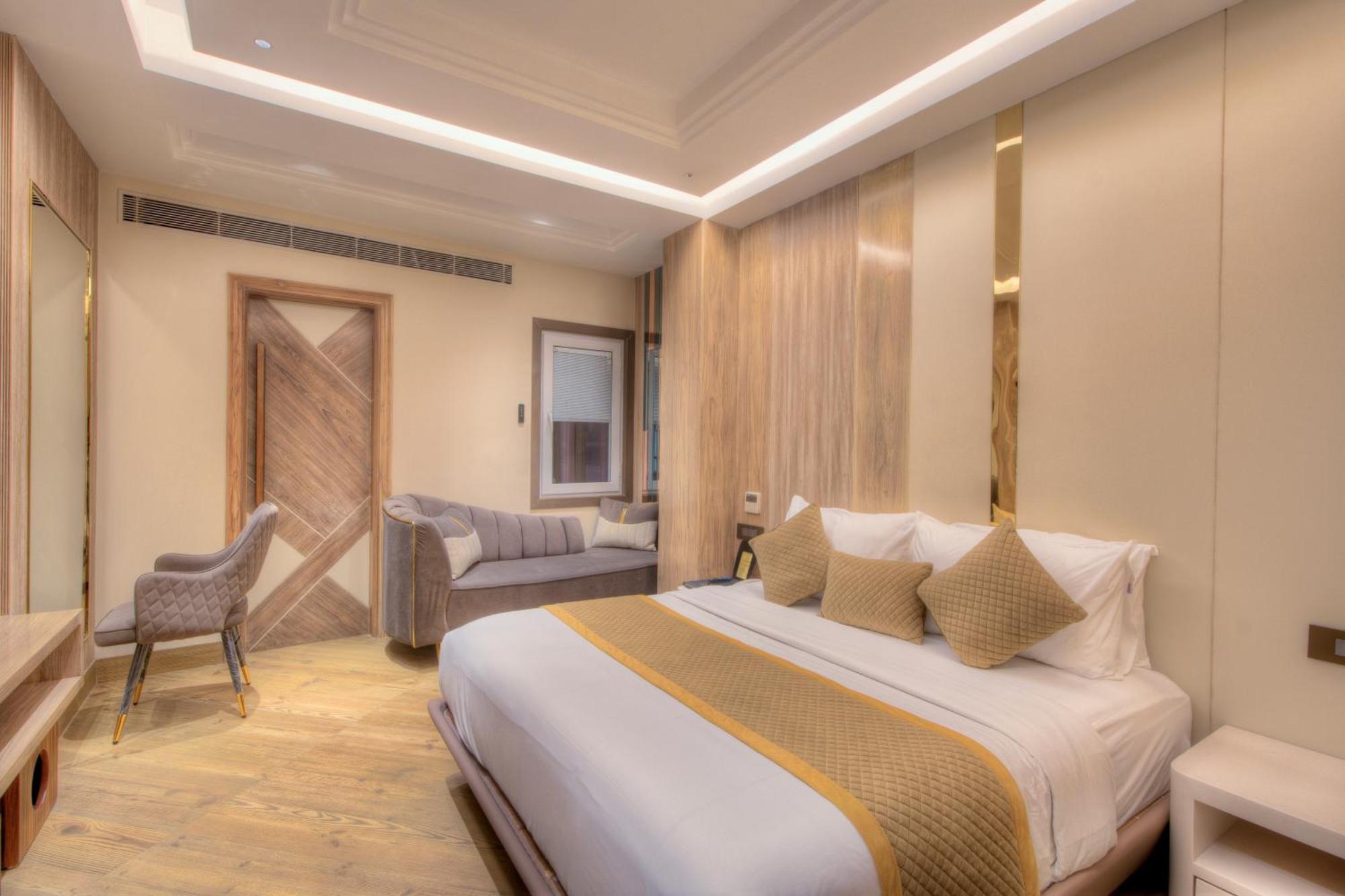 Hotel Empire Suites, New Delhi