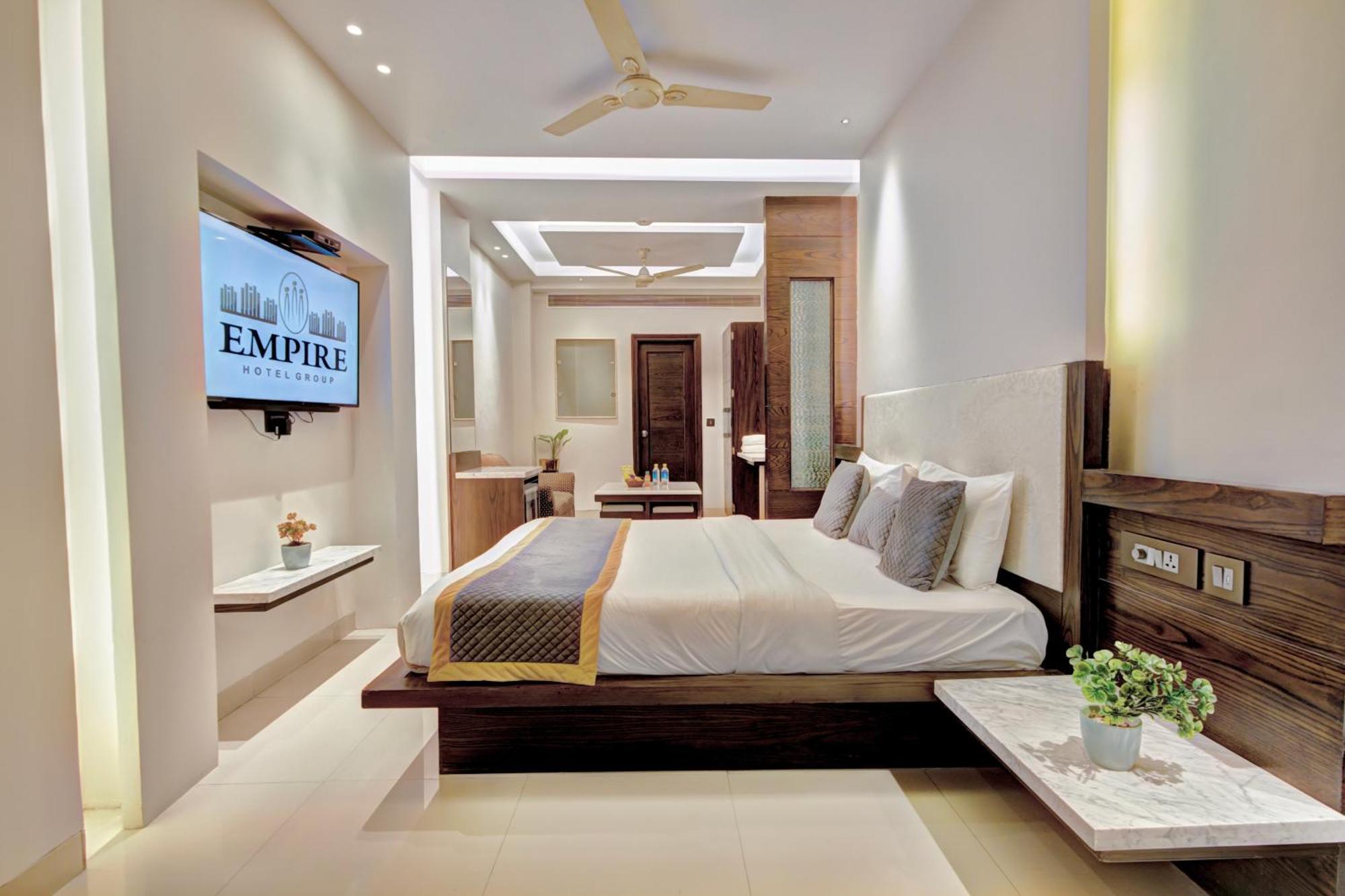 Empire Suites, Hotel 4*