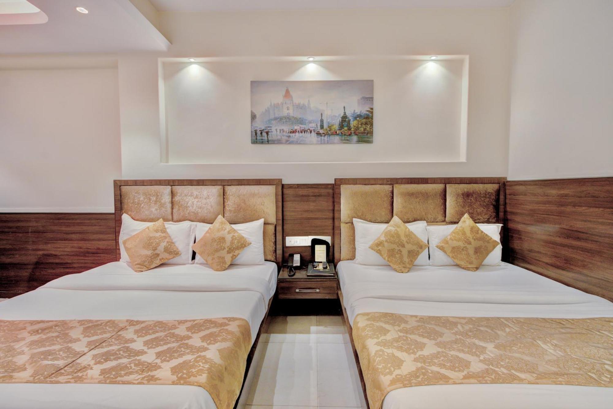 Empire Suites, 4* New Delhi