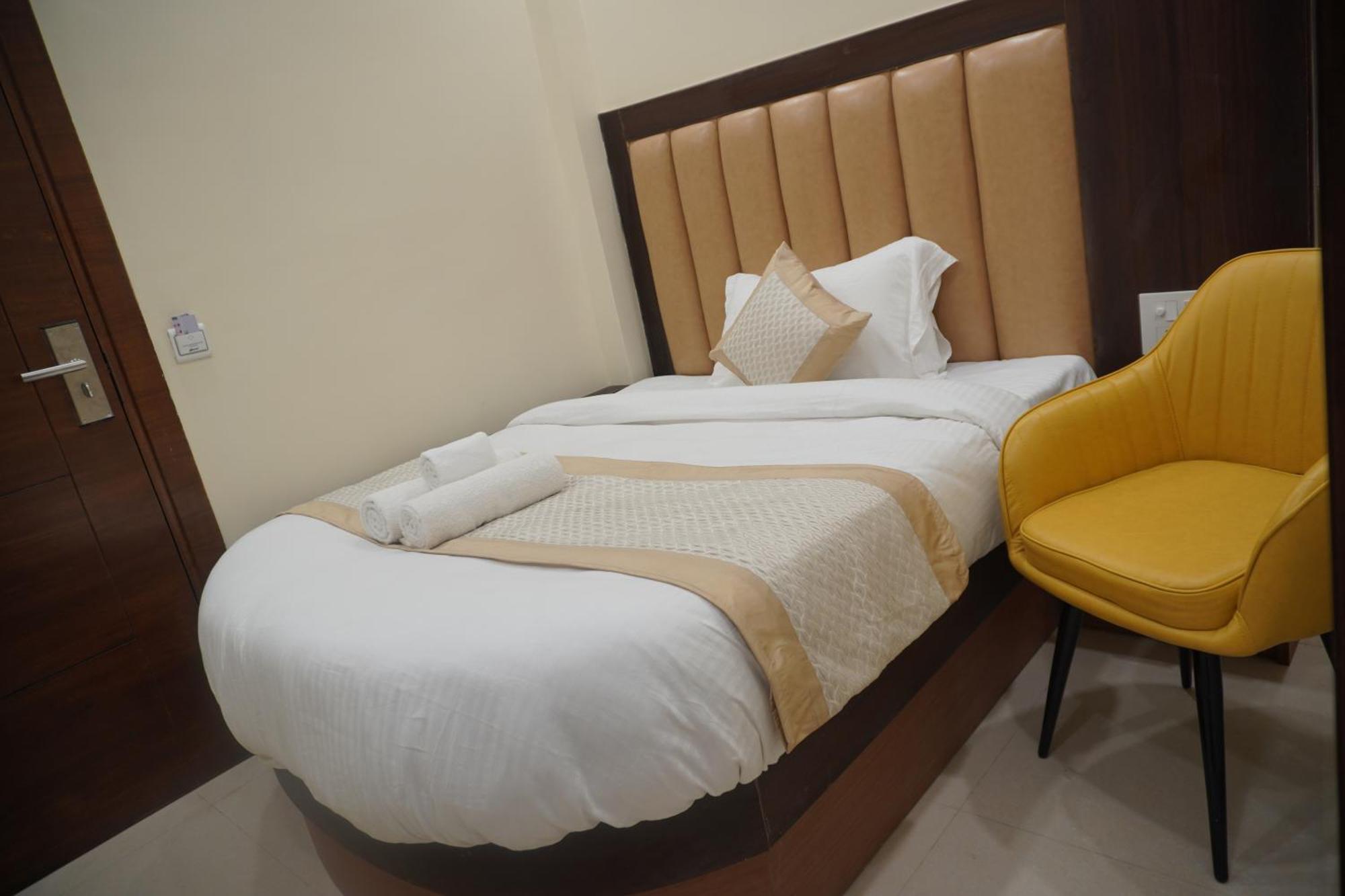 Royal Rosette With Free Wi-fi Near Railway Station New Delhi