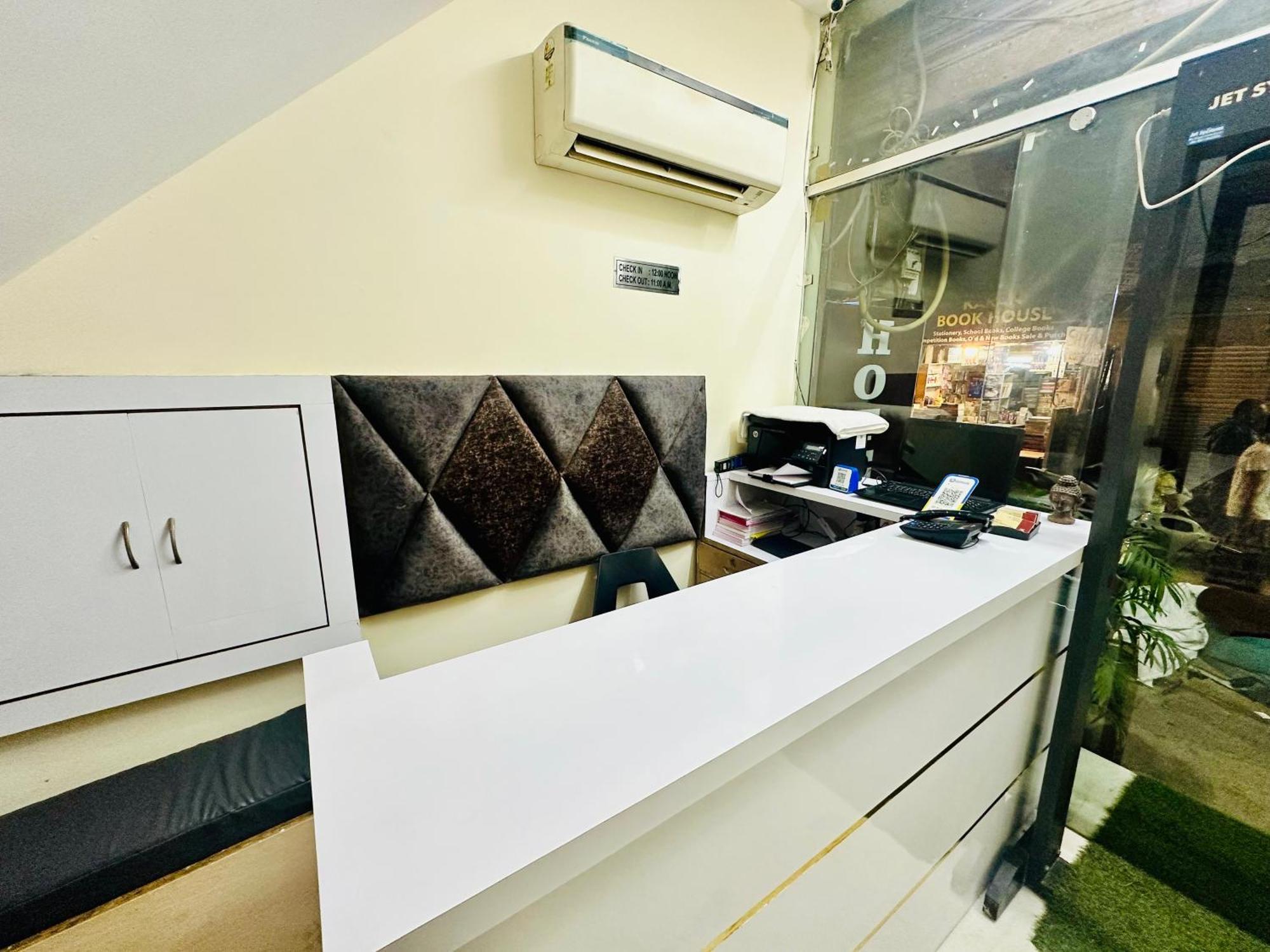 Bramhaputra Near Railway Station Hotel 3*