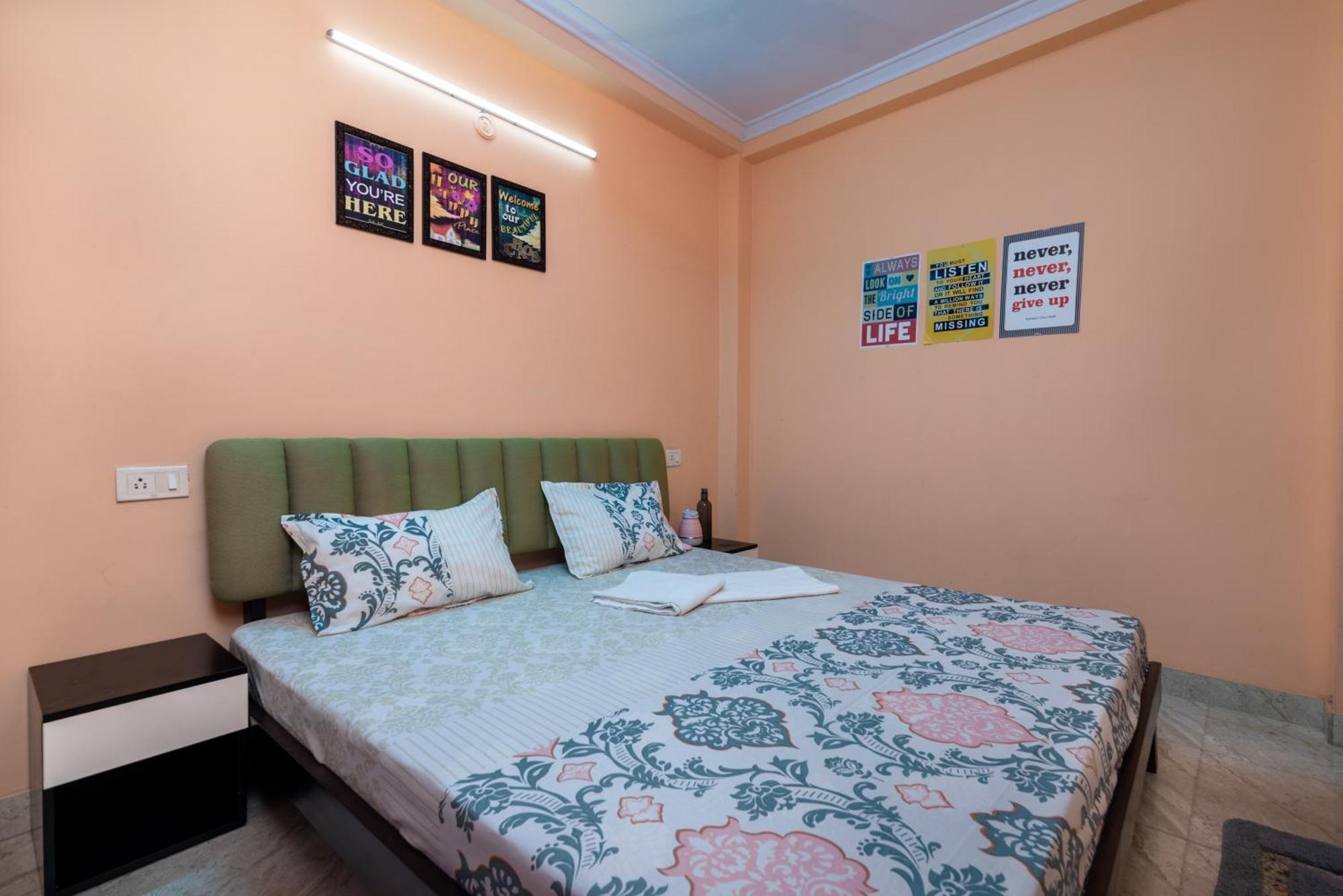 103 Cozy Flats 2 Bhk Flat,near Airport Delhi Apartment *