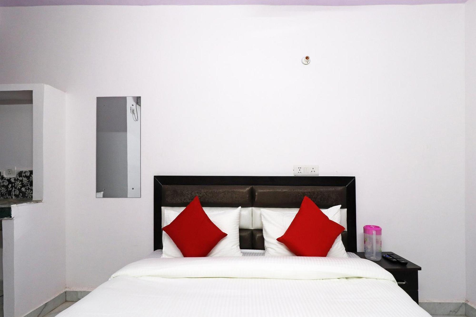 Hotel O Signature Village 3*