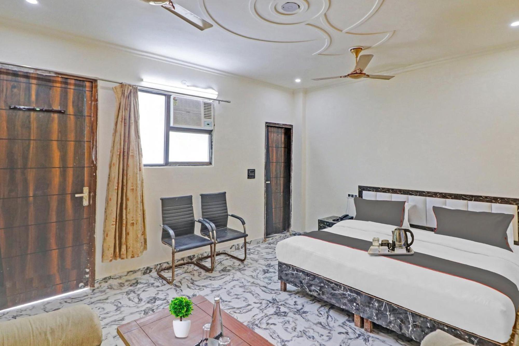 Hotel O Royal Orbit 3* New Delhi