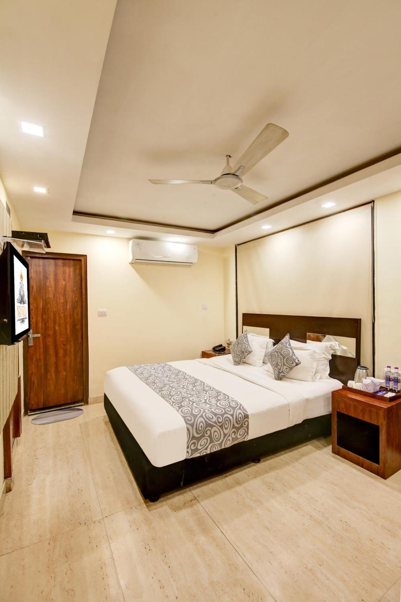Neu - Near Connaught Place New Delhi