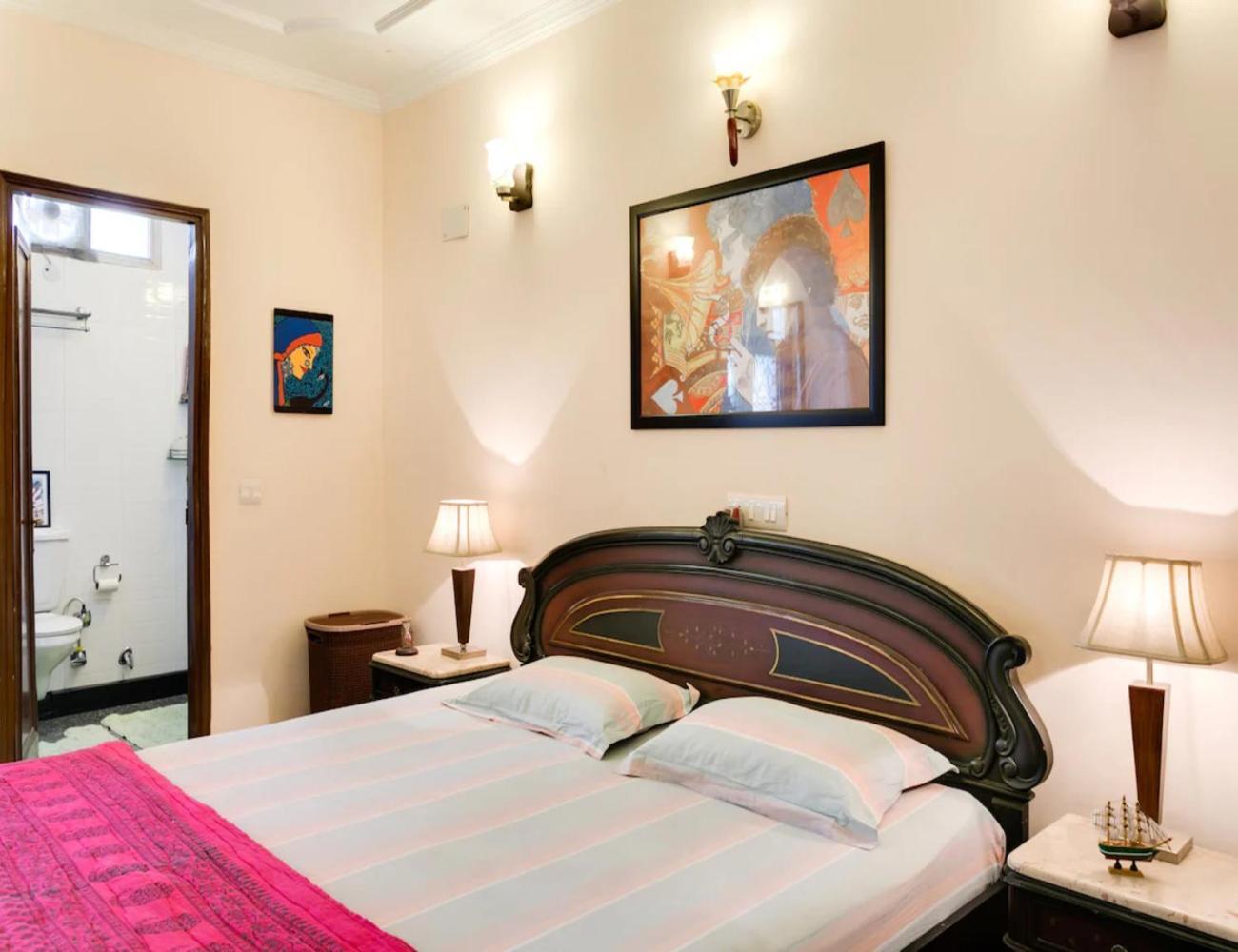Quaint Penthouse 2bhk Kailash Hill * New Delhi
