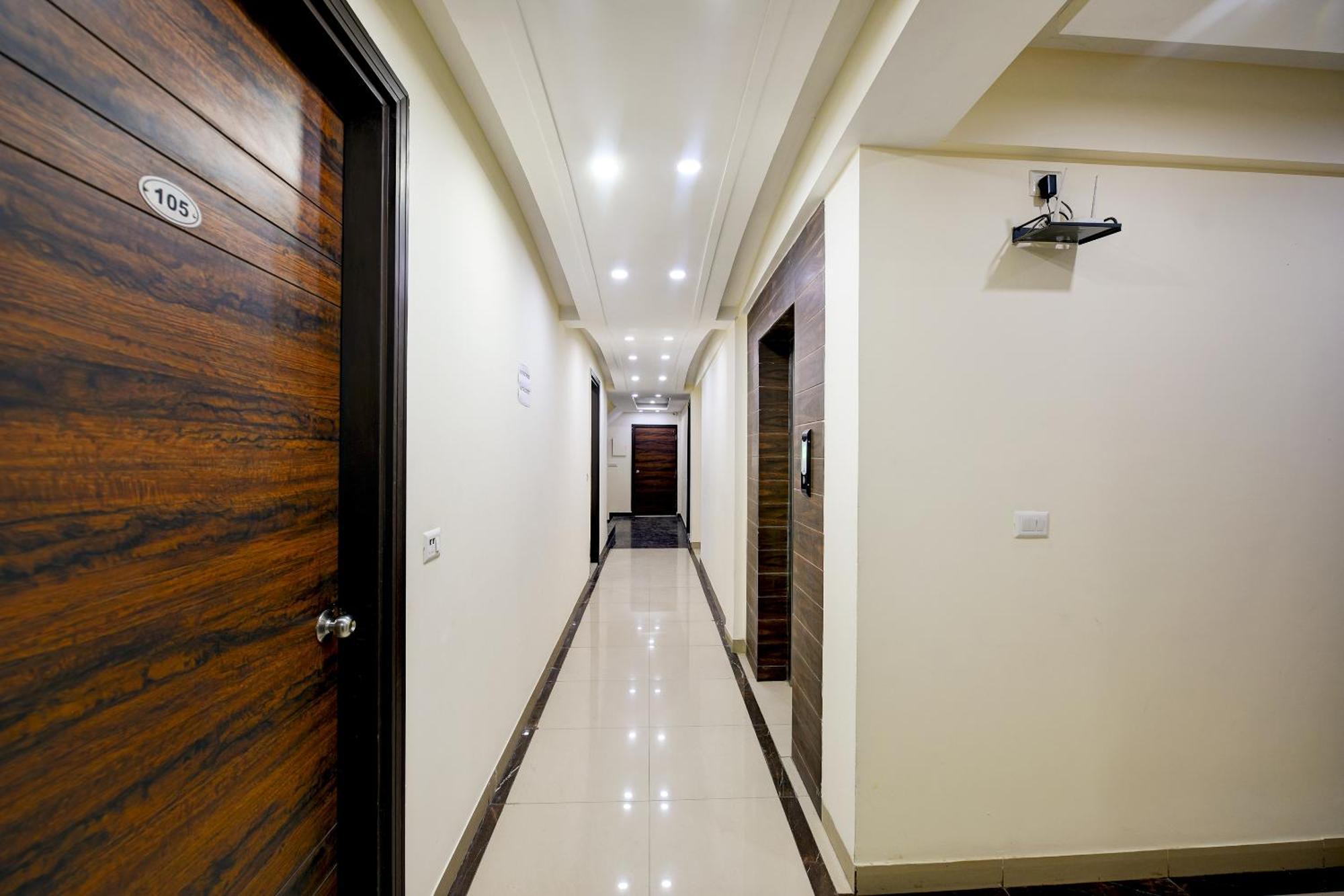 Hotel Ambrosia By Igi Airport 4*