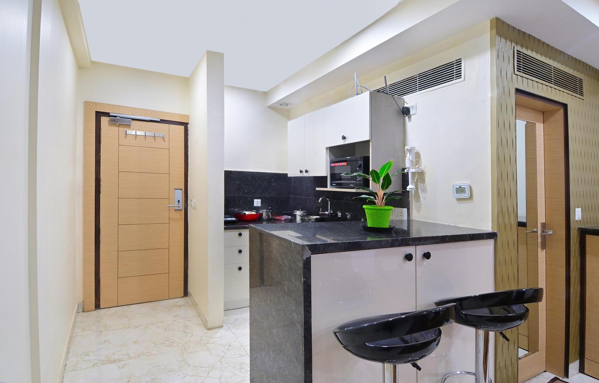 Hari Homes - Railway Station * New Delhi