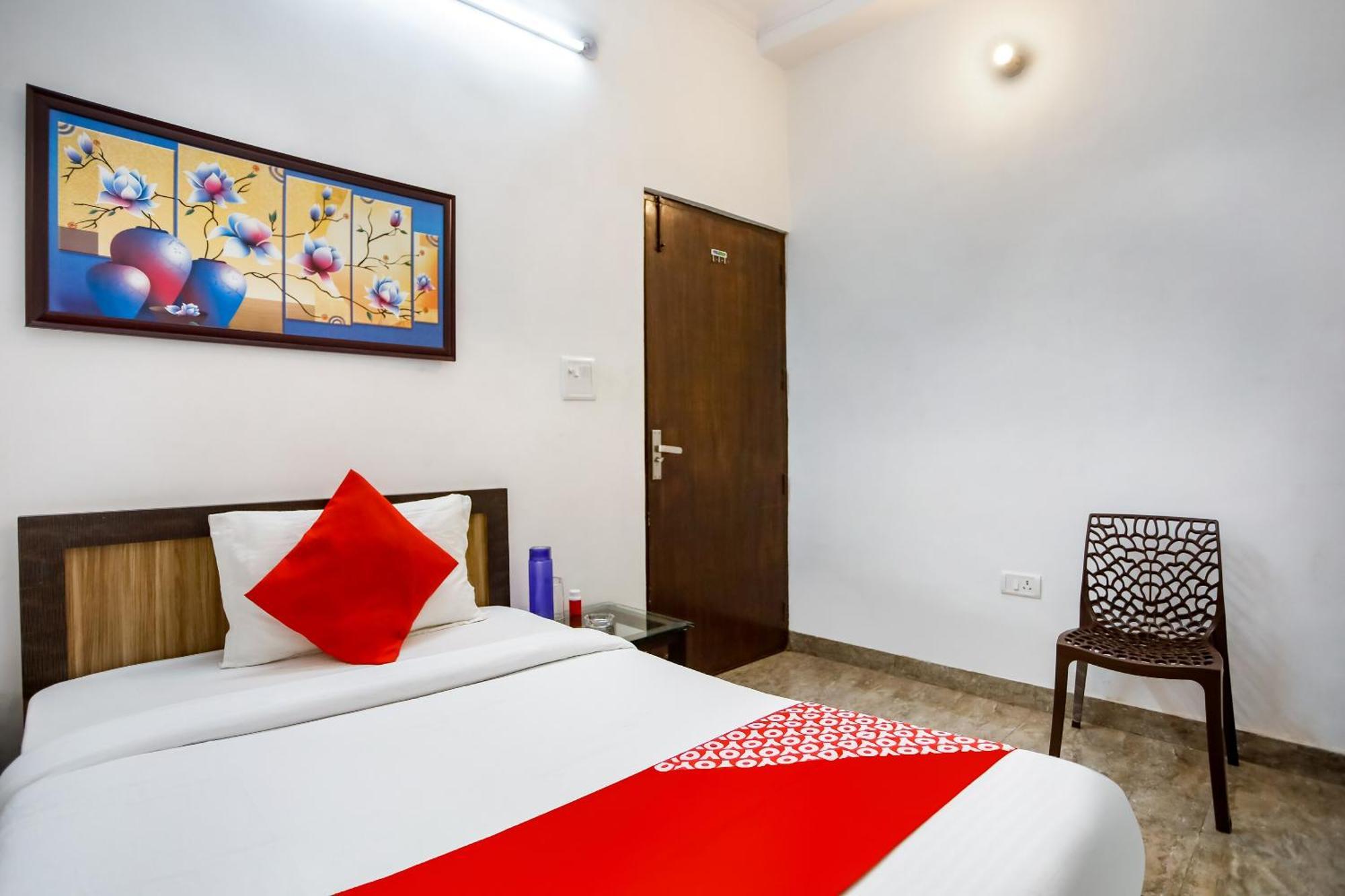 Hotel O Surya Nova Deli